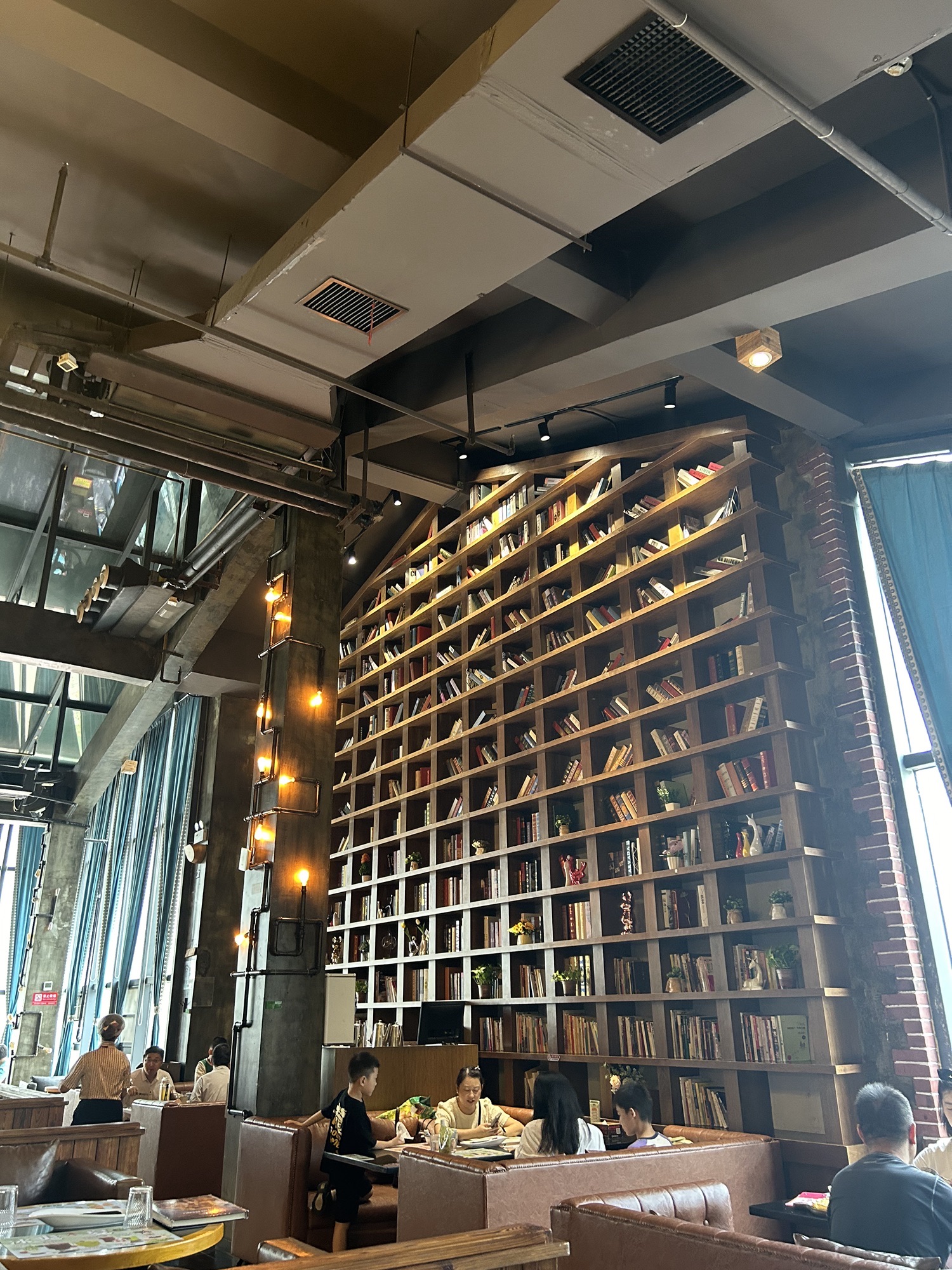 绿茵阁西餐厅(东坡外滩店)