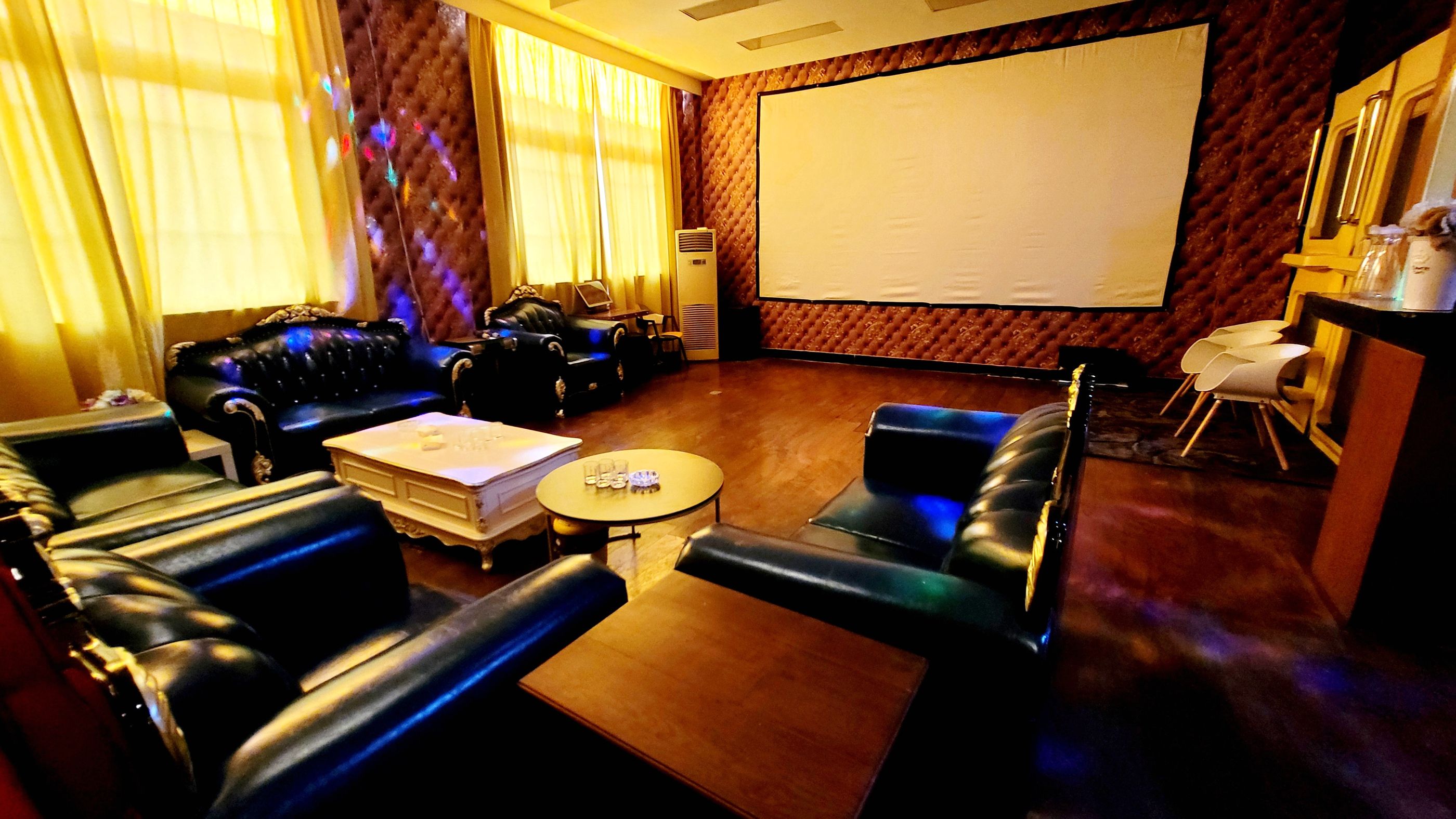 场地封面-上海斯卡布罗轰趴梦馆