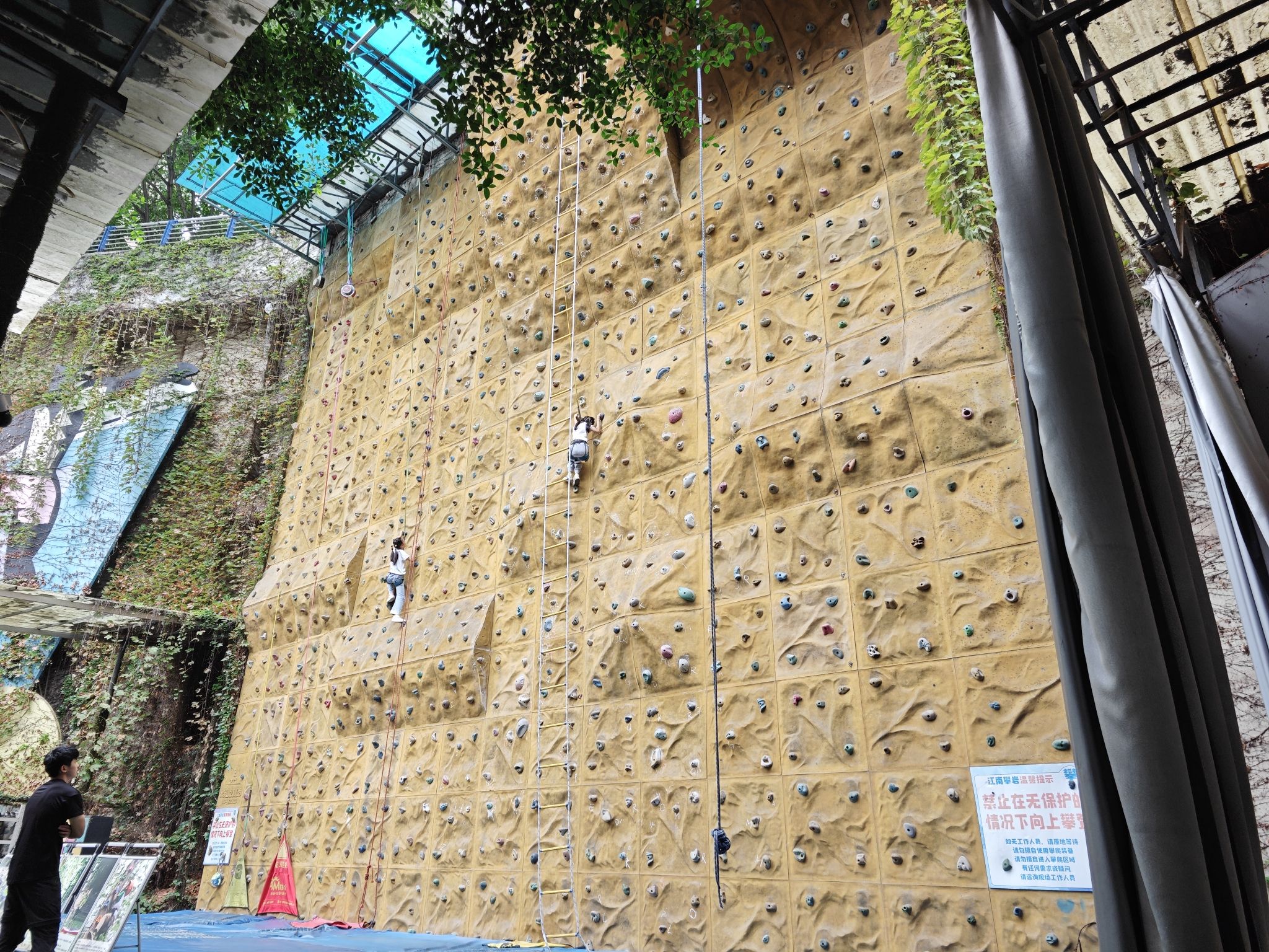 场地封面-乐动力江南户外攀岩场