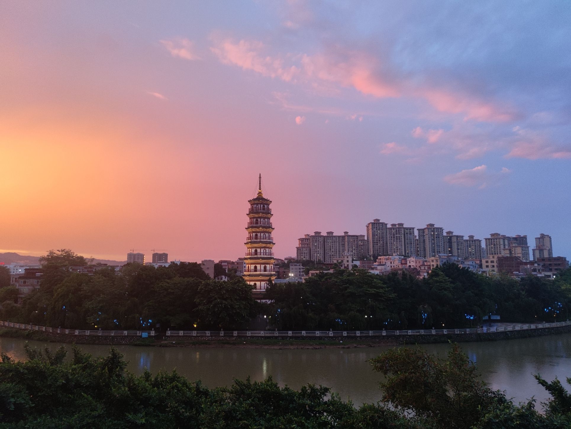 罗定文塔旅行图片 2