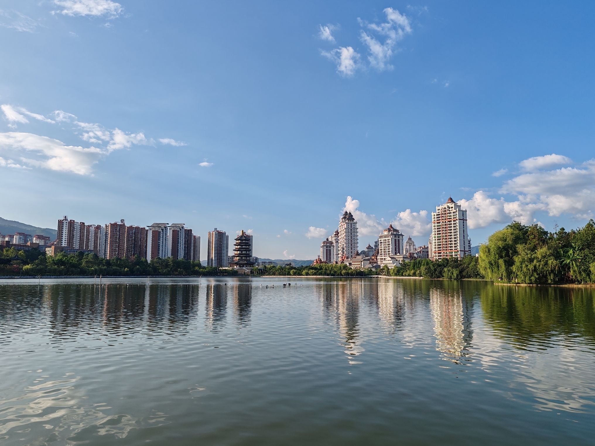 玉龙湖