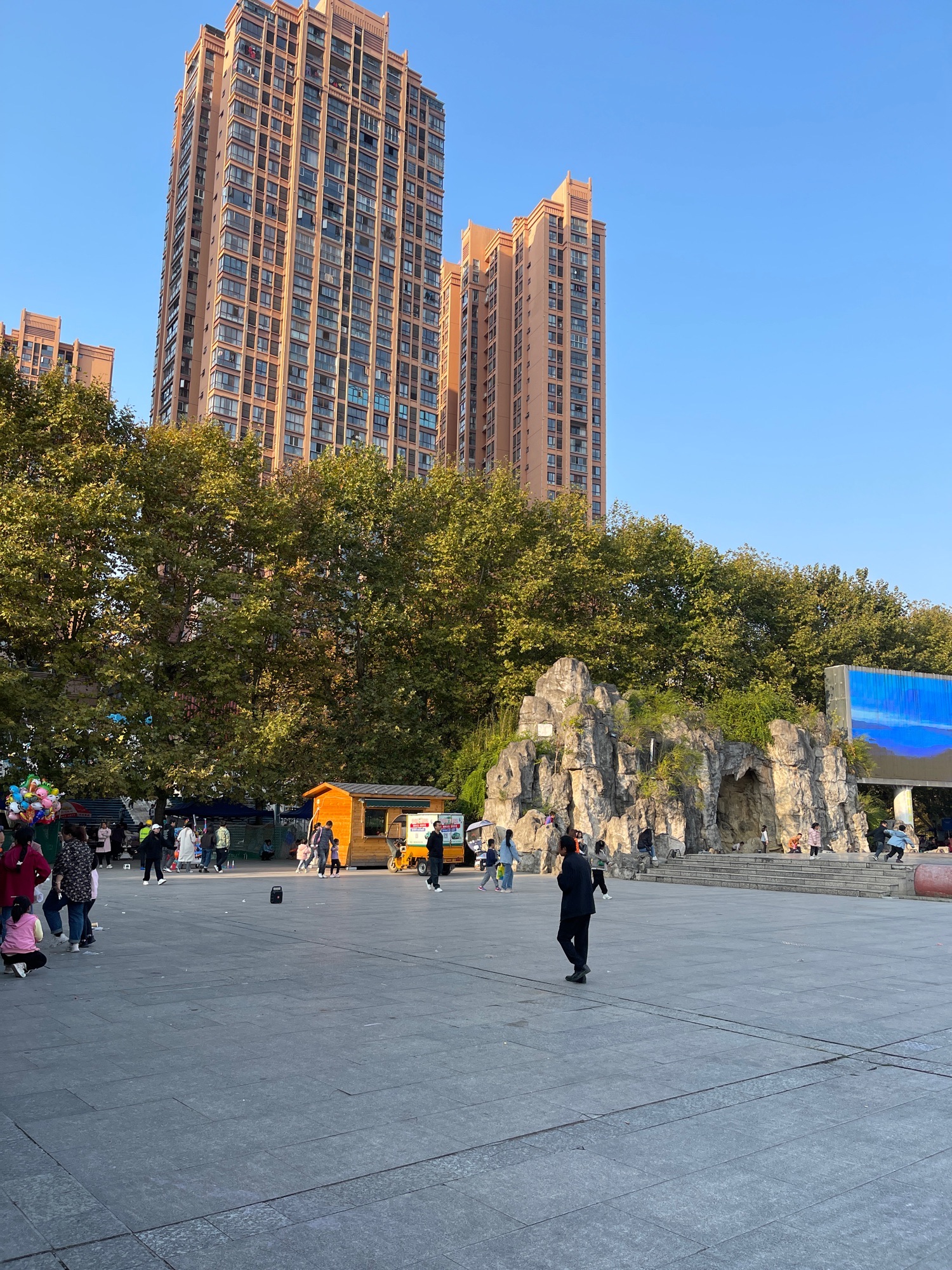 诗乡广场旅行图片 2