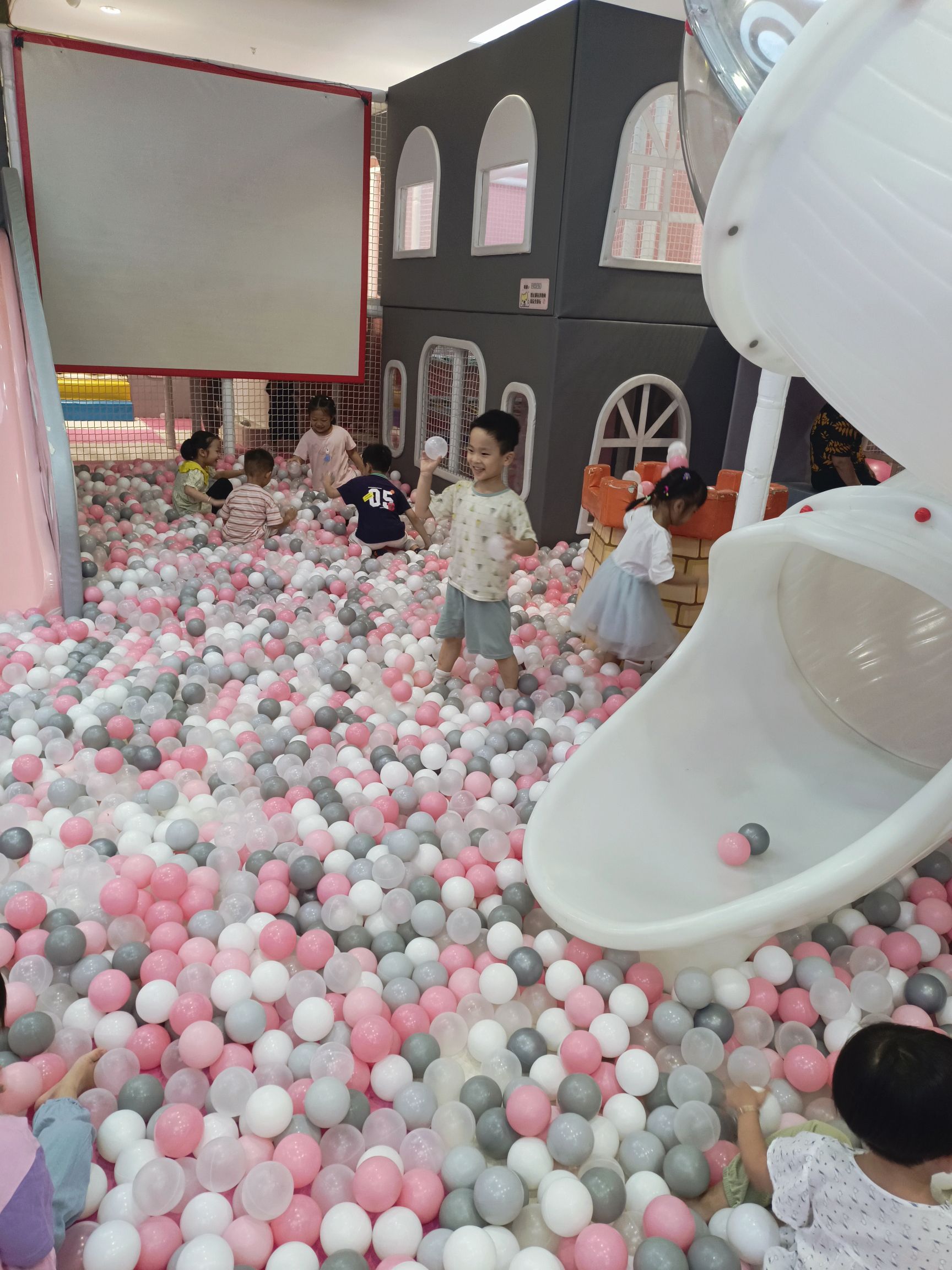 艾妮宝贝儿童游乐园