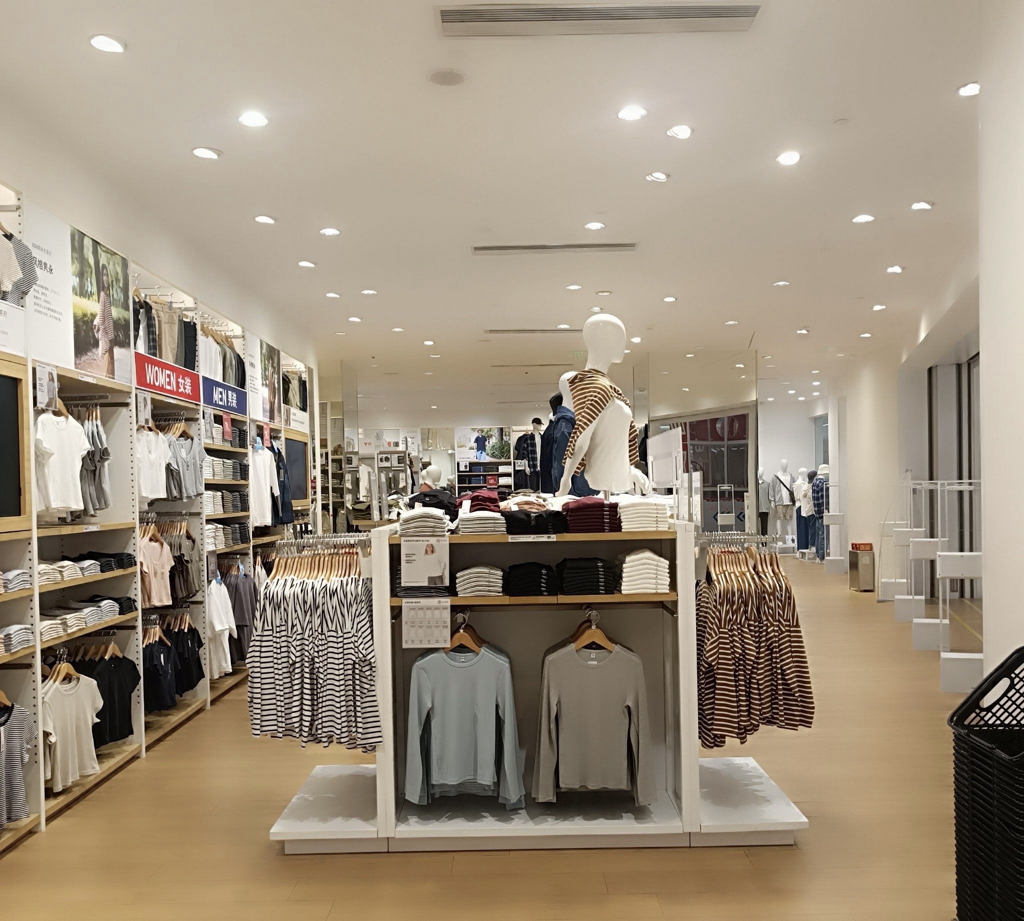 优衣库(南海万科广场店)