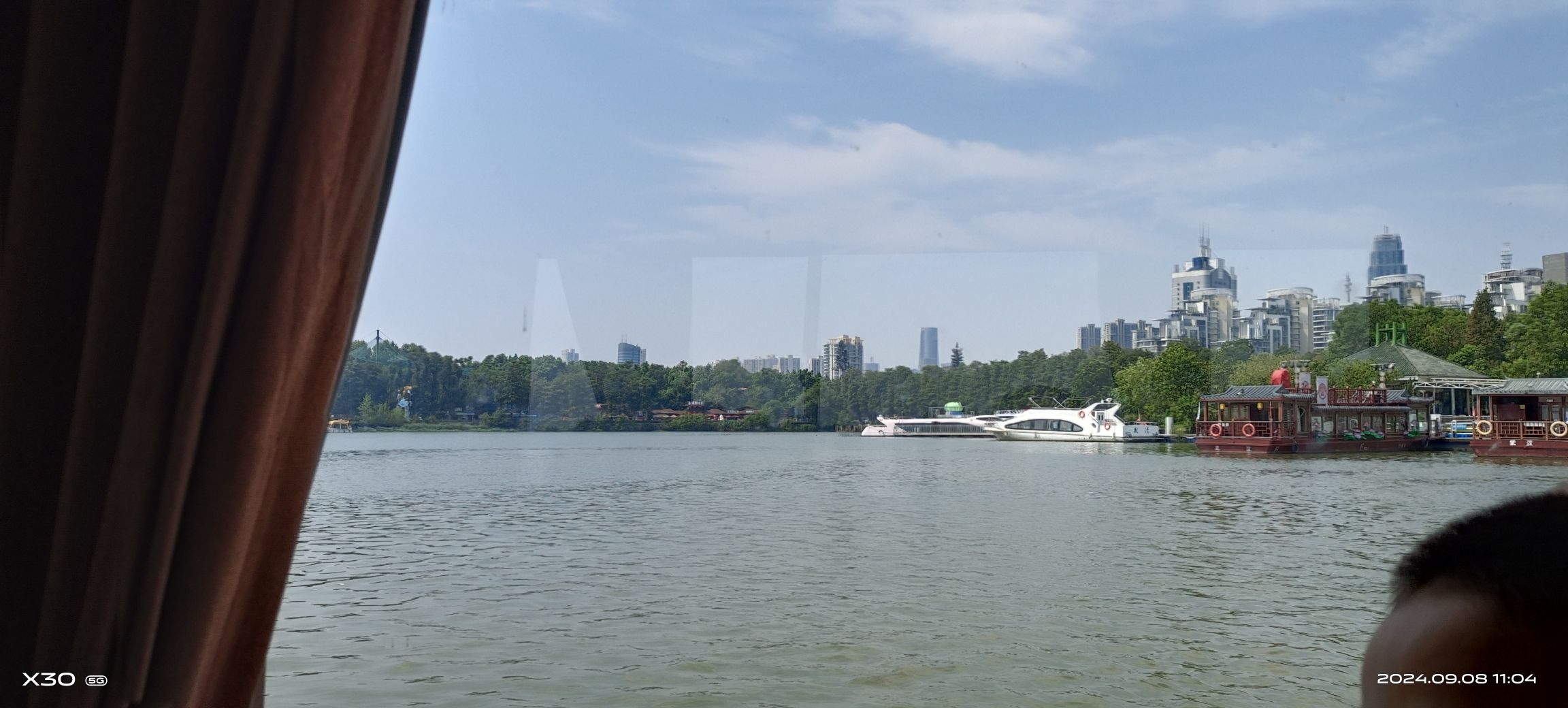 武汉两江游览游船(武昌红巷码头)旅行图片 1