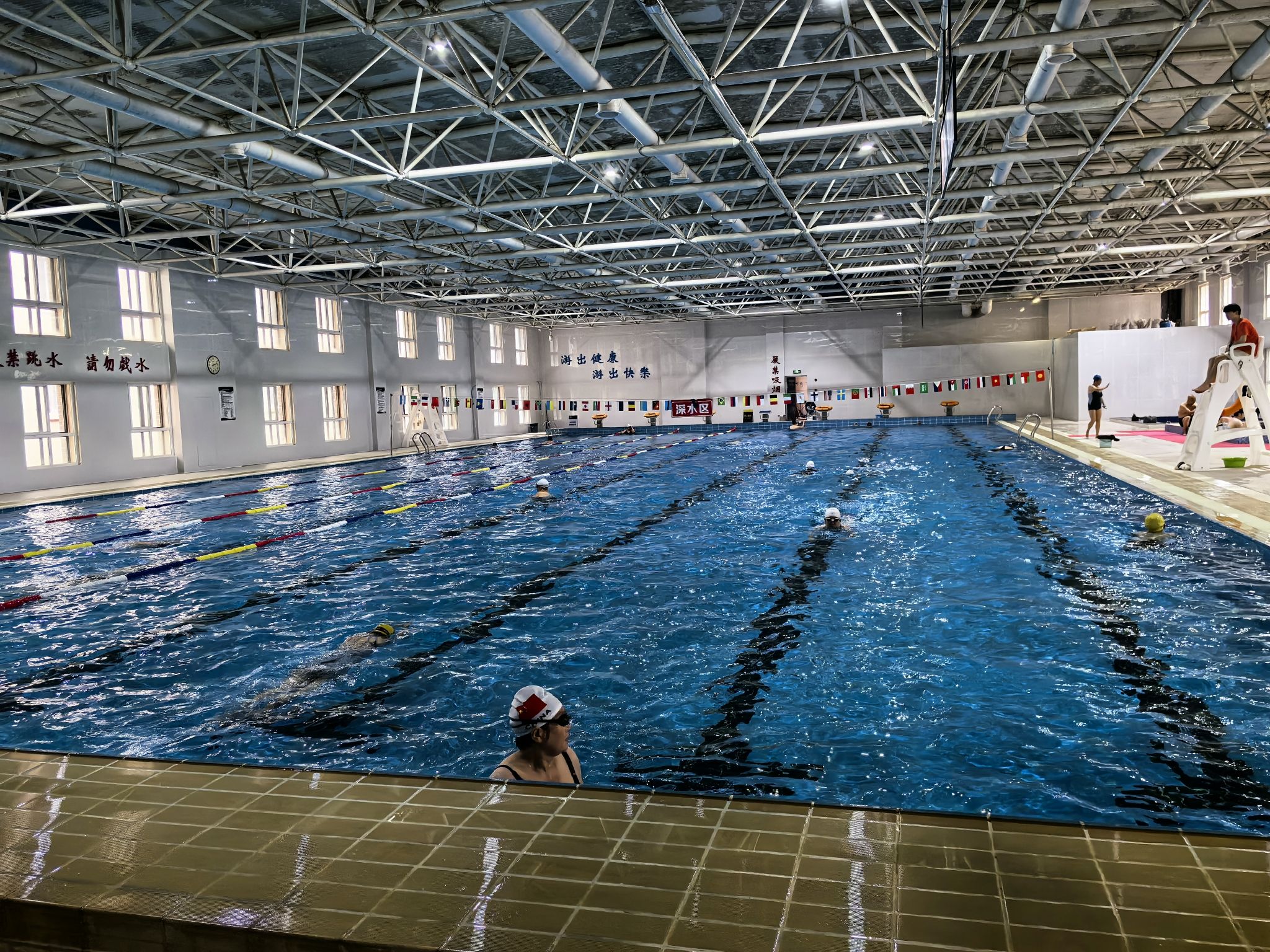新天运游泳馆