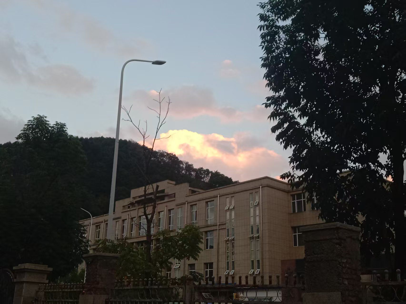 江南小学