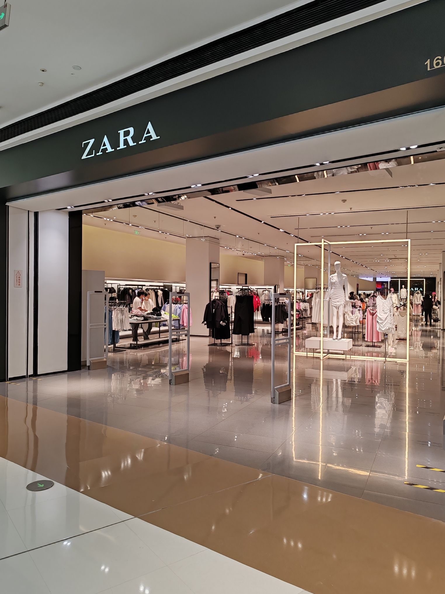 ZARA(成都银泰城店)