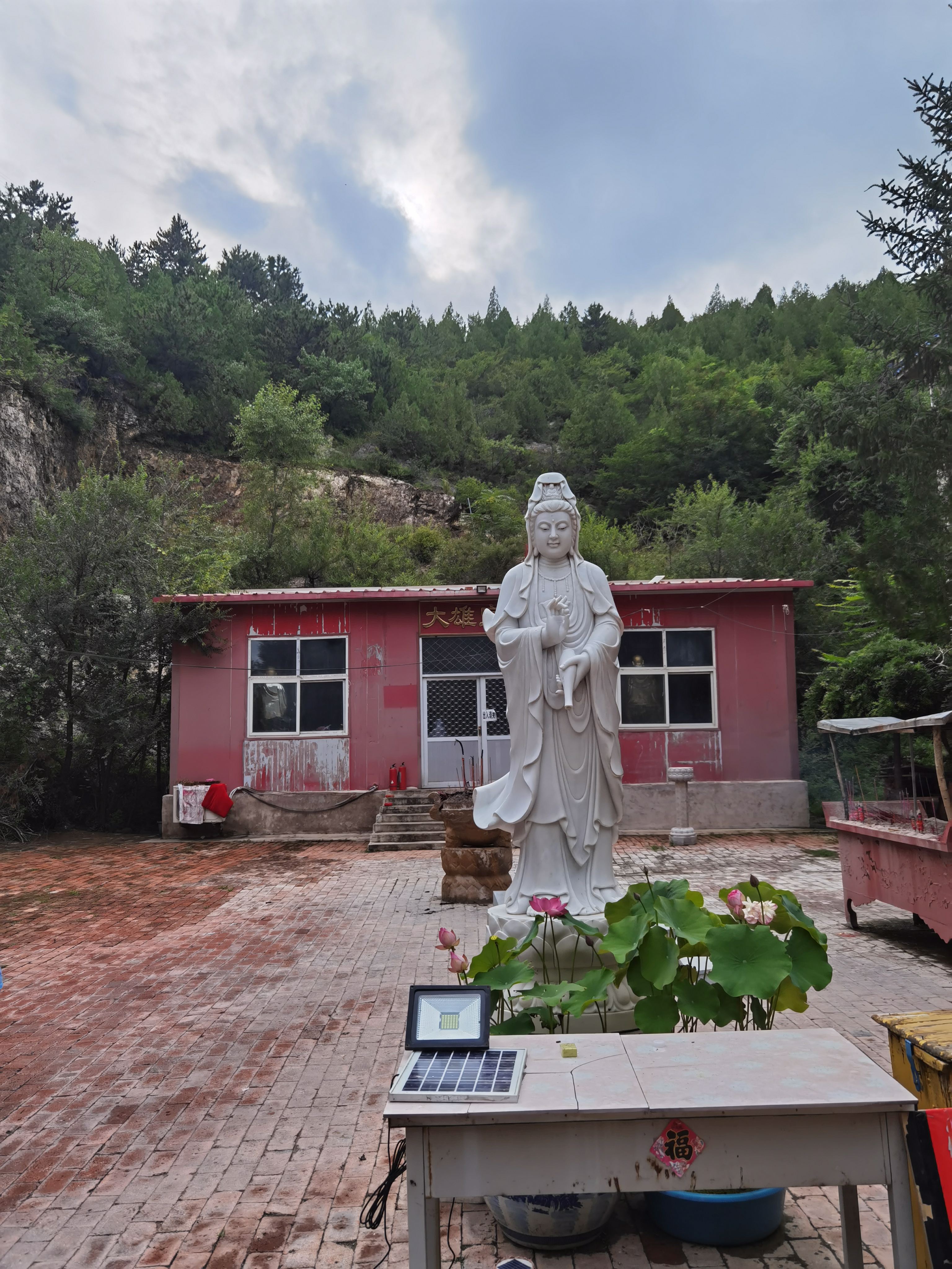 二龙山普陀寺实景照片