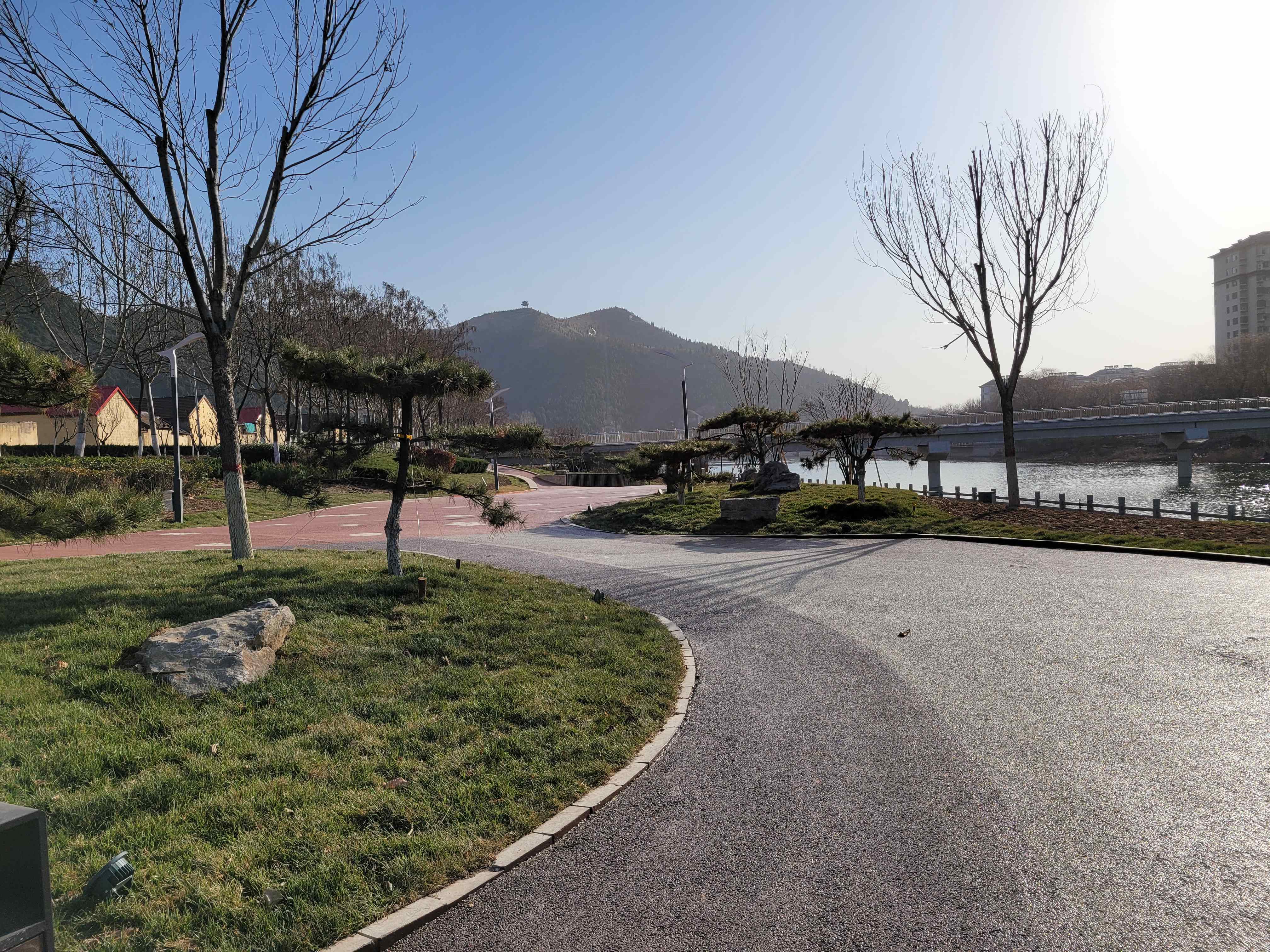 慈爱广场旅行图片 3