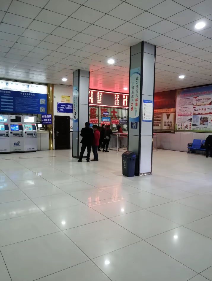 十堰汽车客运南站(进站口)