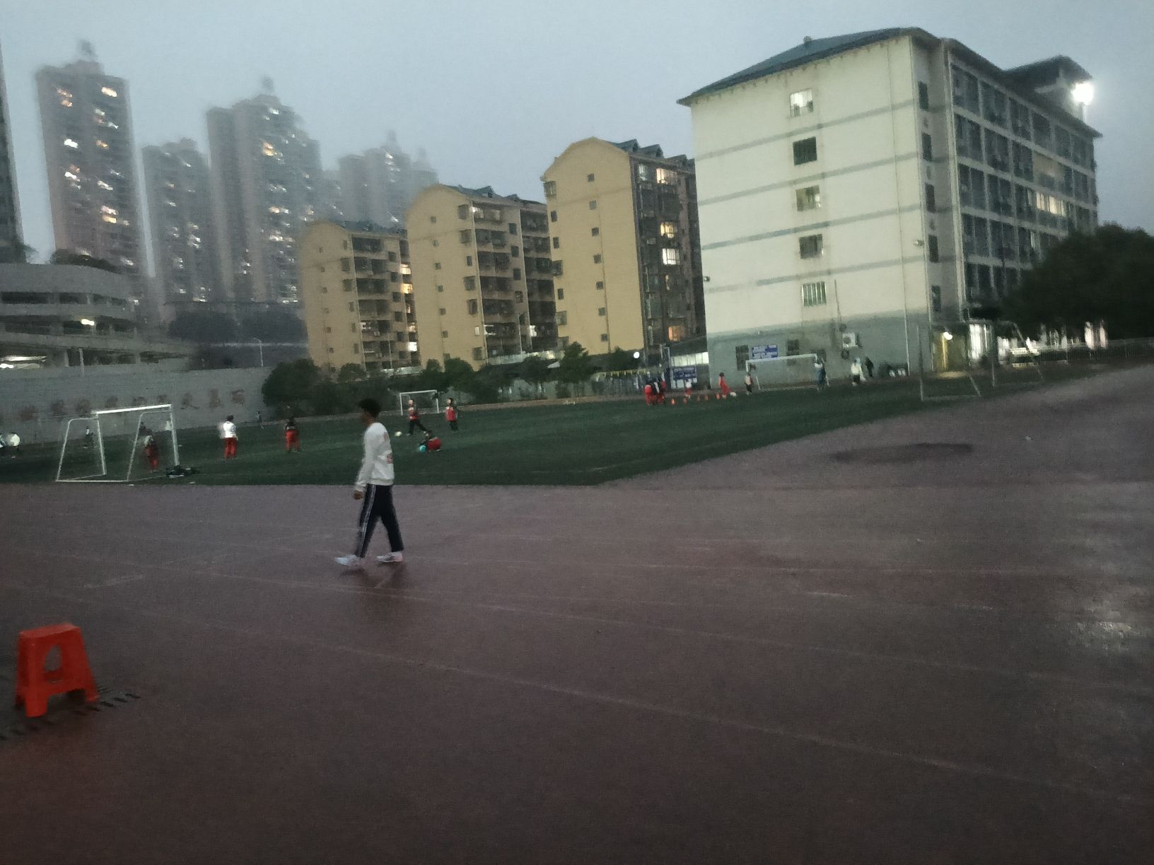 郴州市苏园中学