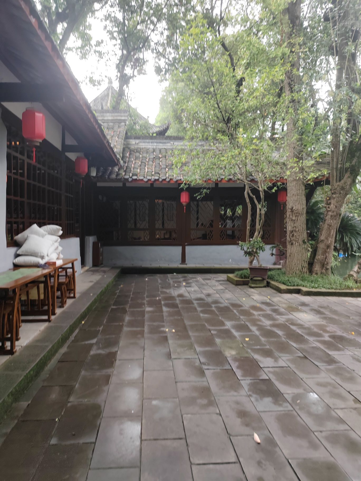 罗墩村广场旅行图片 1