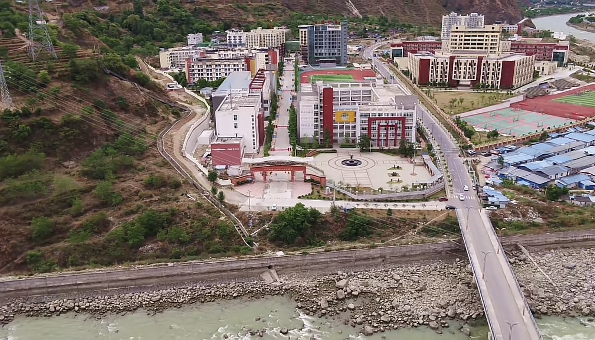甘孜州职业技术学校