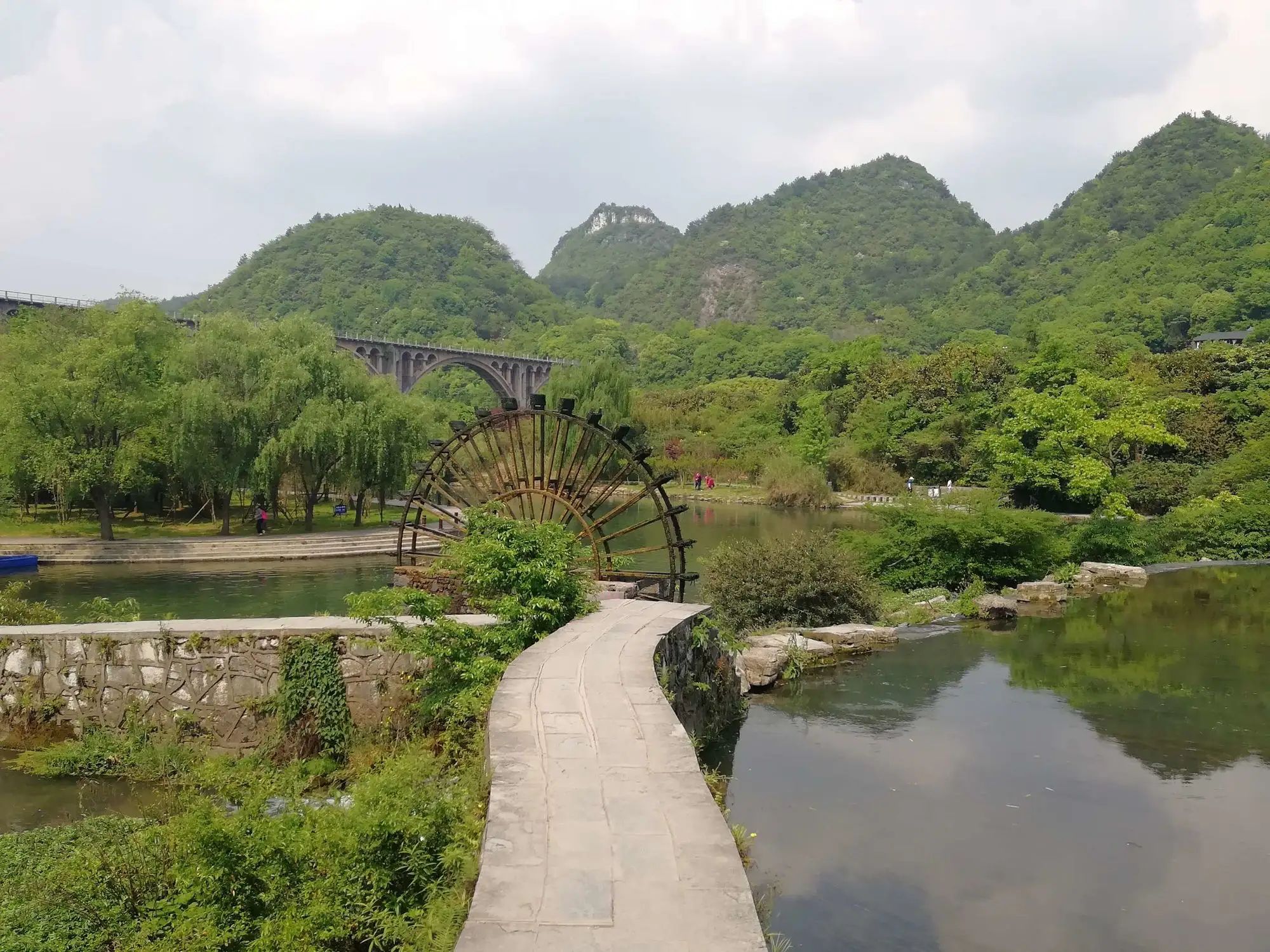 麦翁布依古寨旅行图片 3