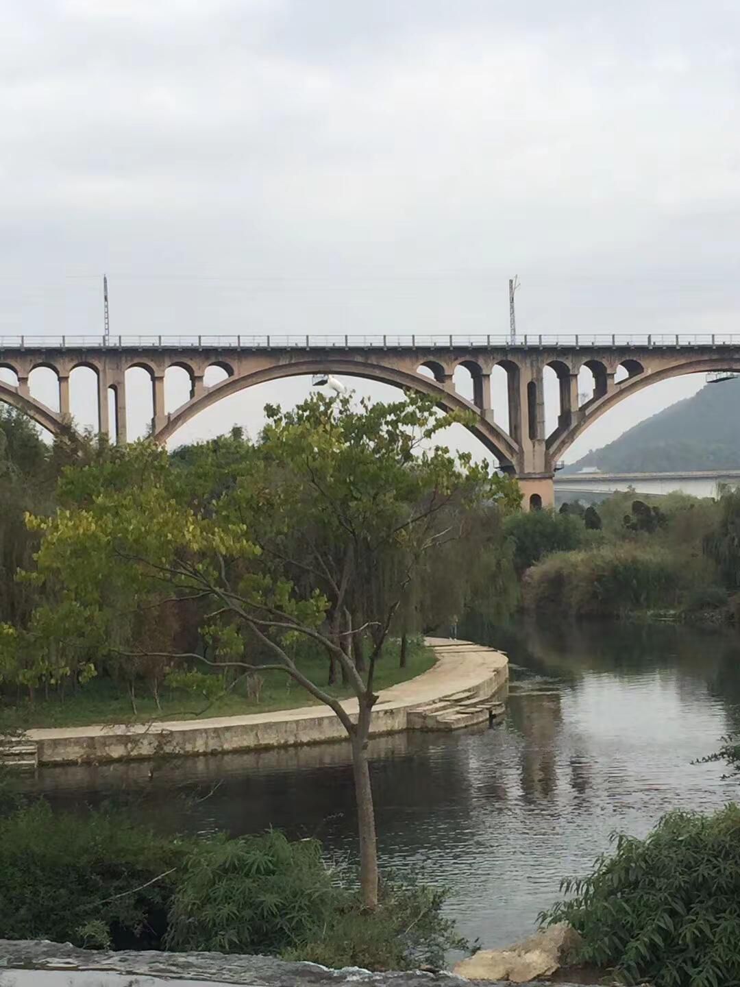 麦翁布依古寨旅行图片 1