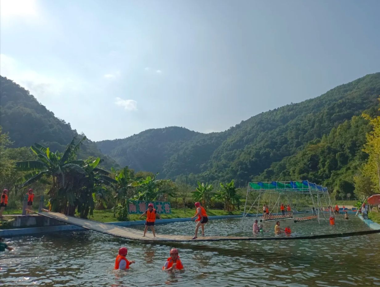 泉水谷漂流度假村旅行图片 3