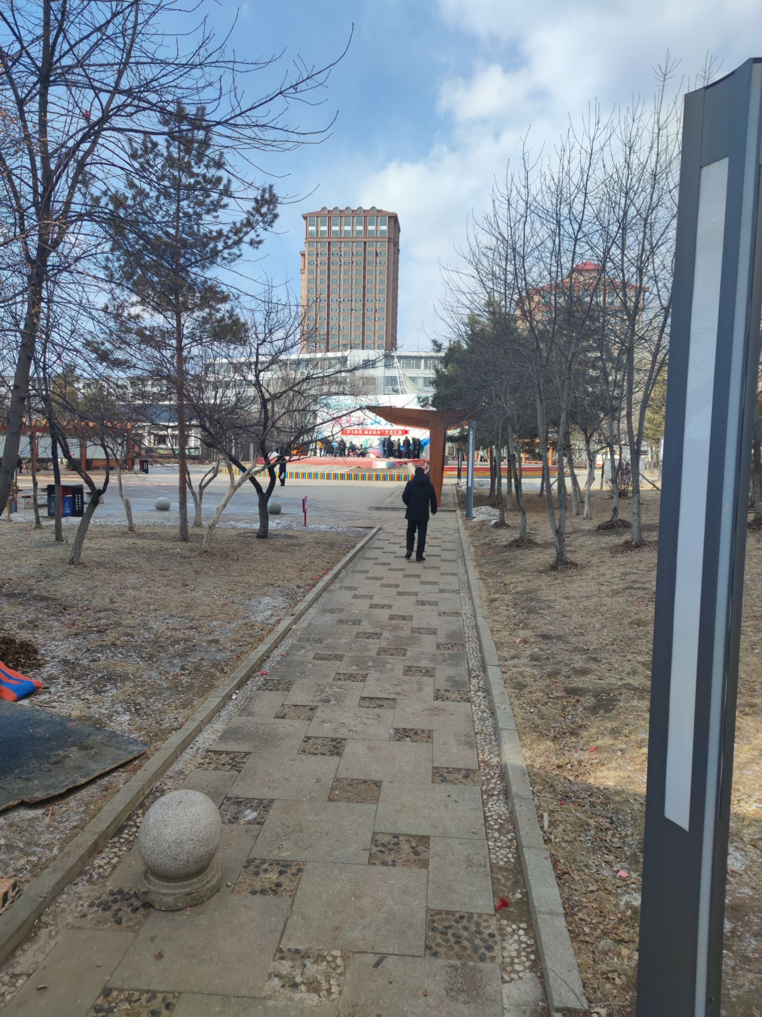 丹山游园-公安广场旅行图片 1