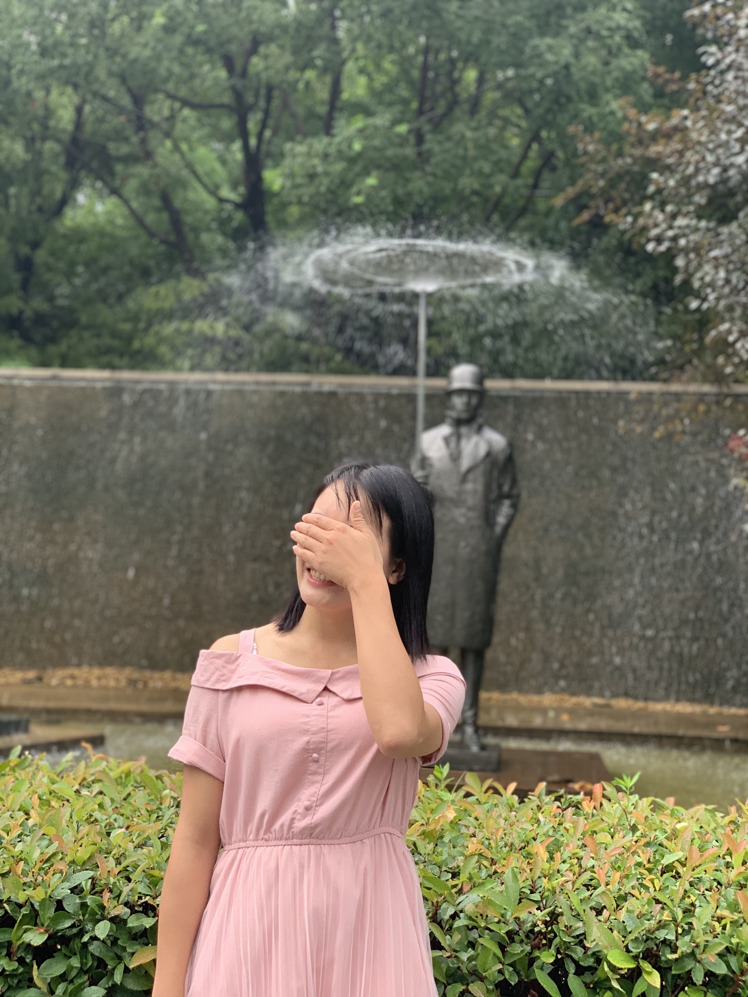 北京西路与常德路口公园旅行图片 2