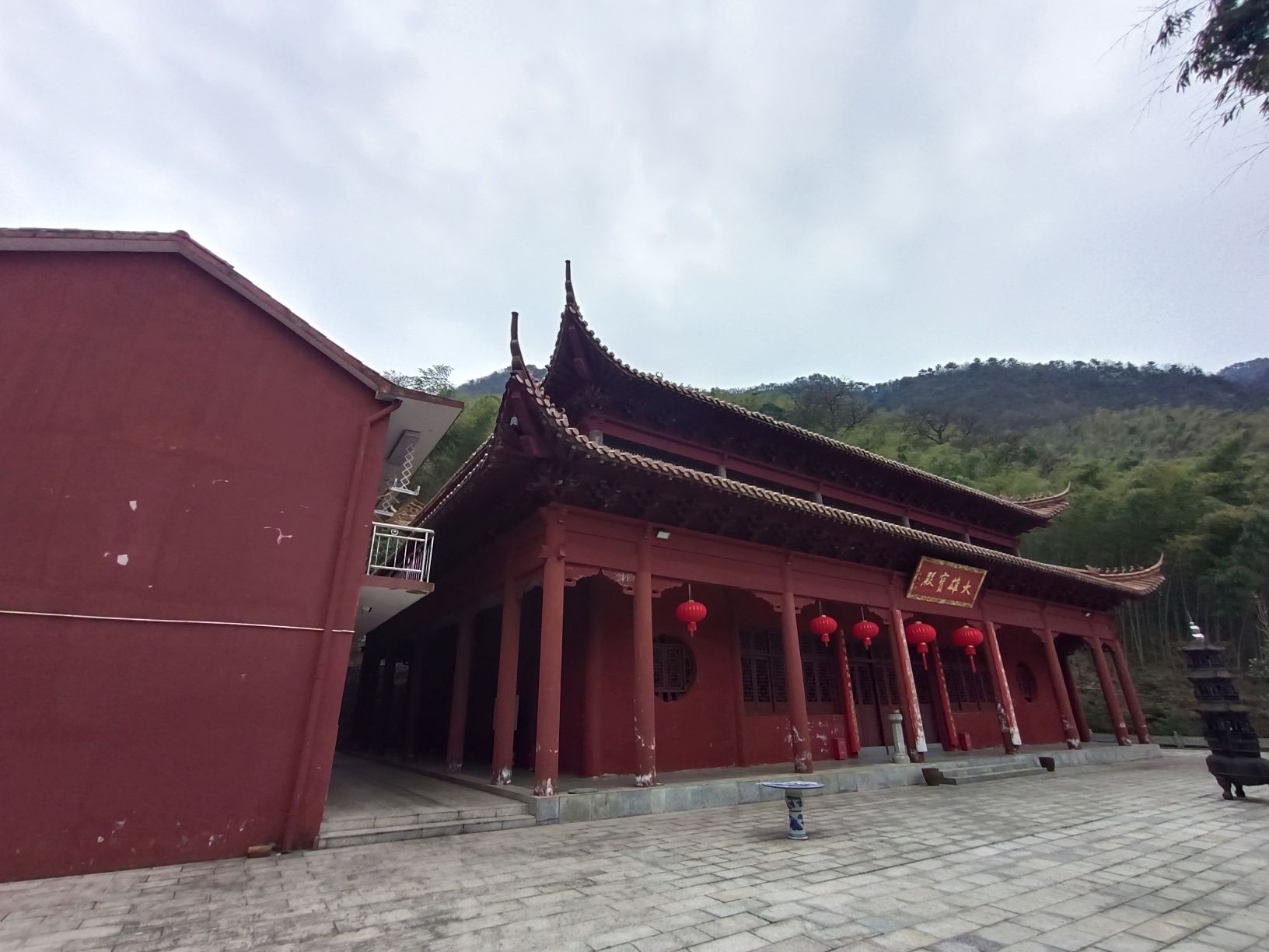 大雄宝殿实景照片