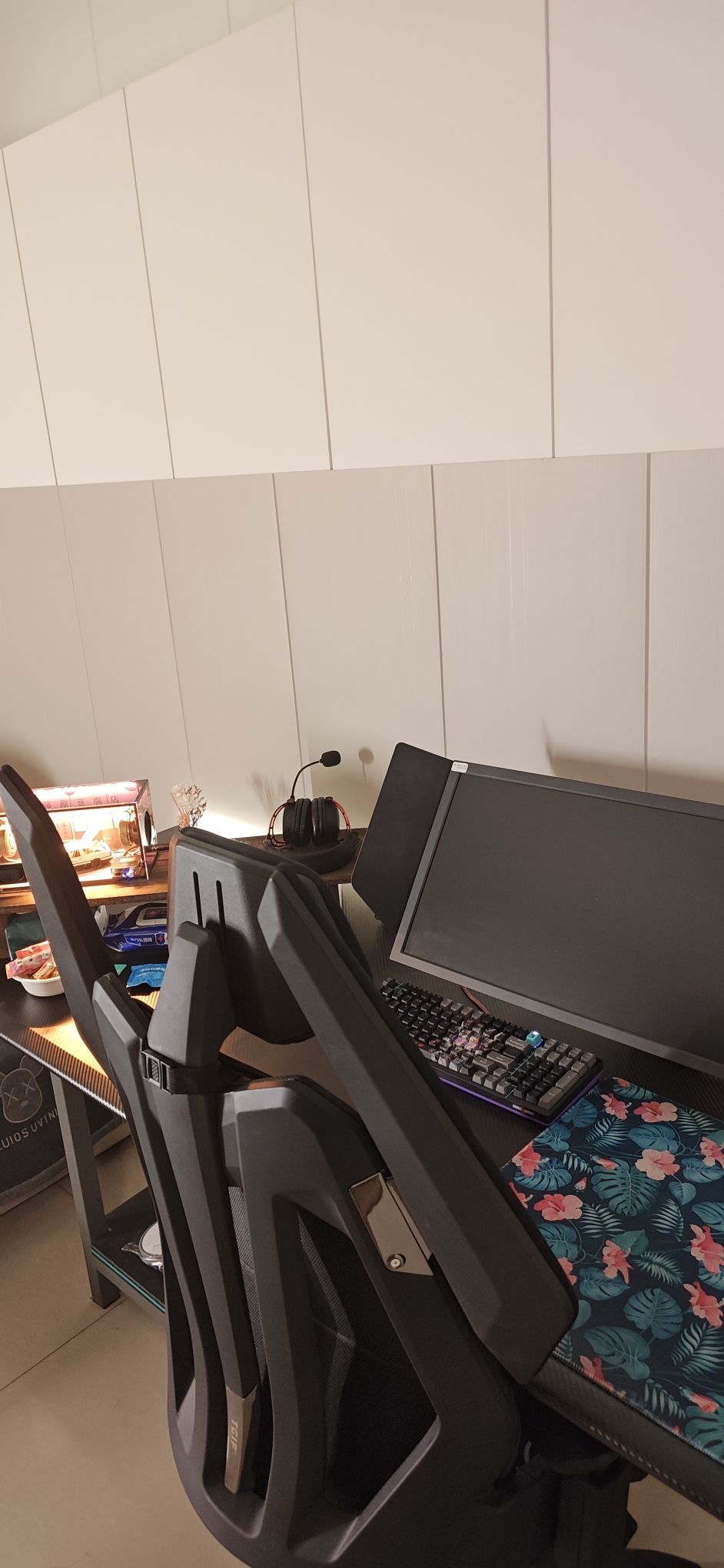 凯圣休闲网咖旗舰店