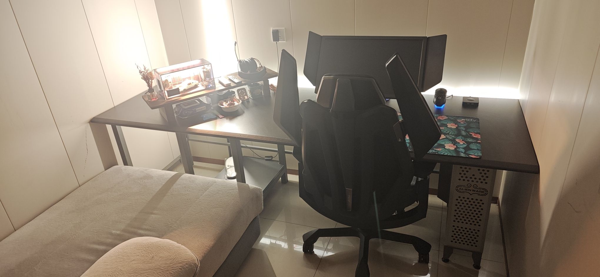 凯圣休闲网咖旗舰店