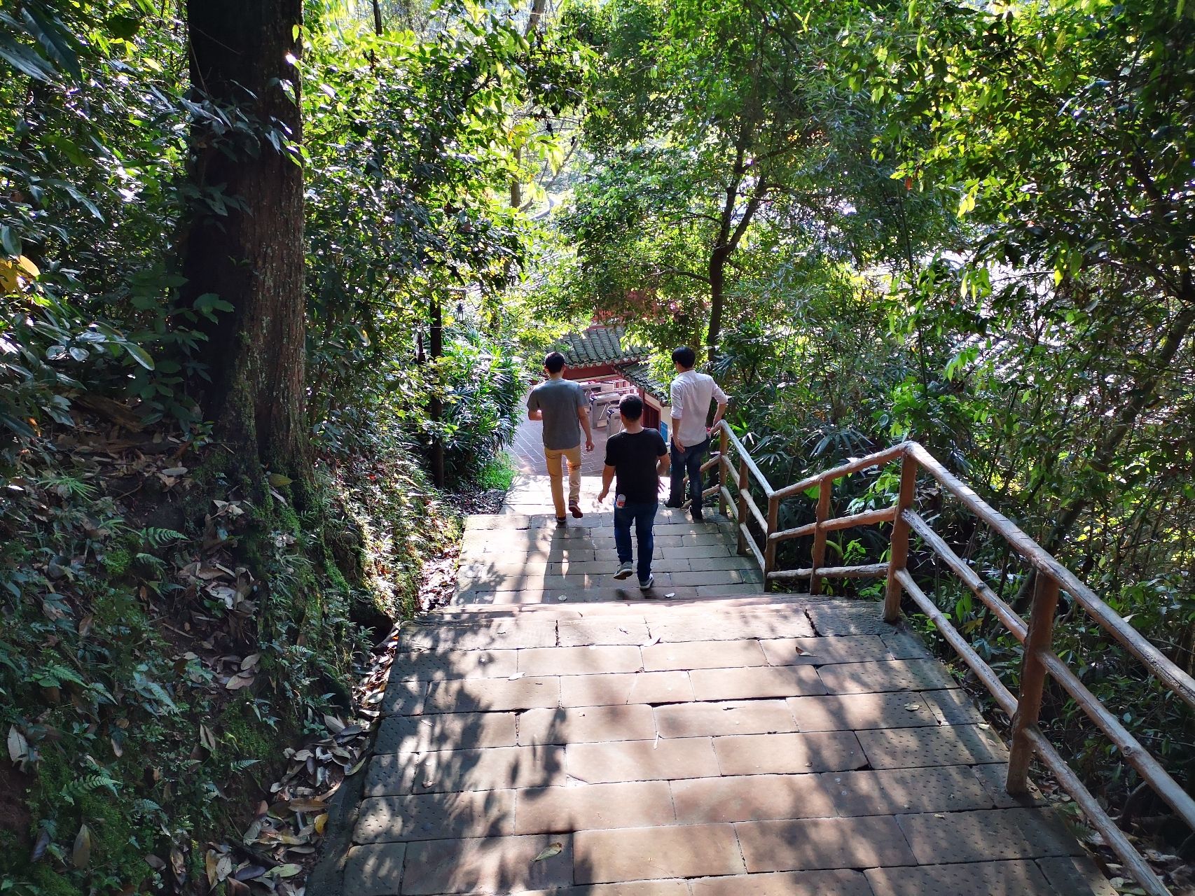 丹霞山旅游风景区-临时上下客点
