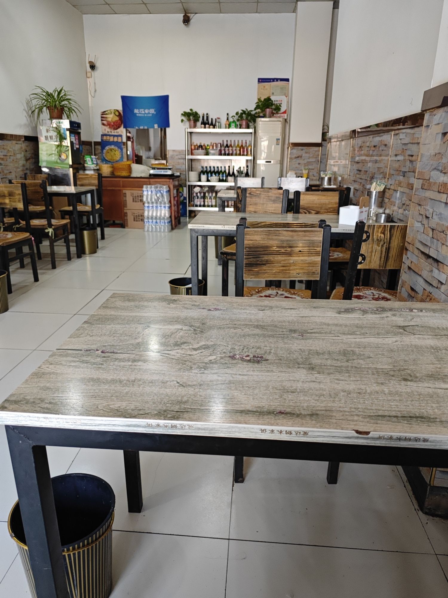 阁外香驴肉火烧(经贸店)