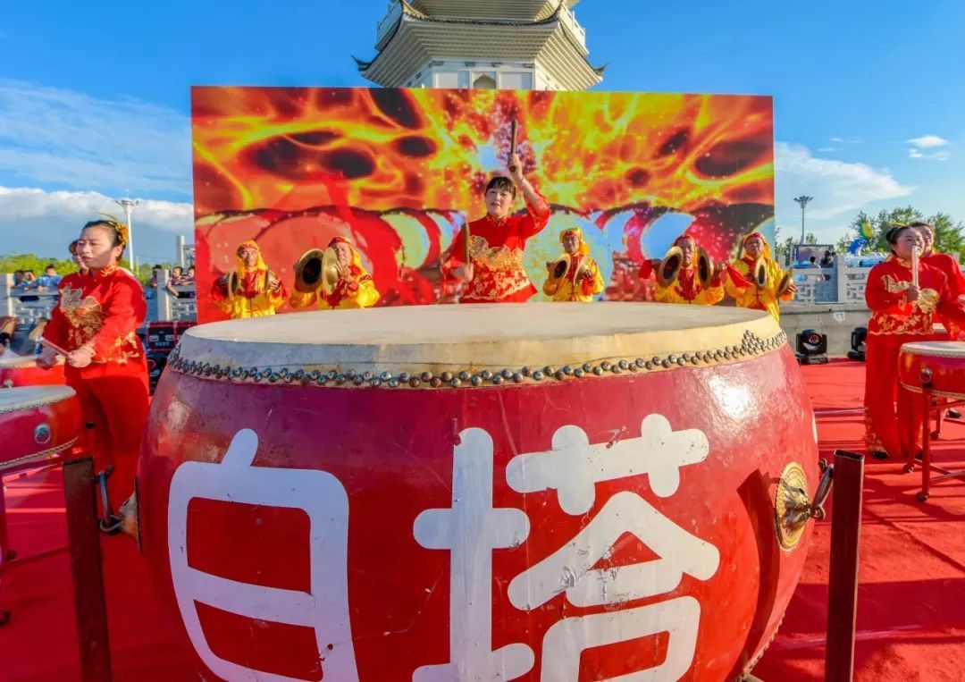 白塔文化广场旅行图片 3