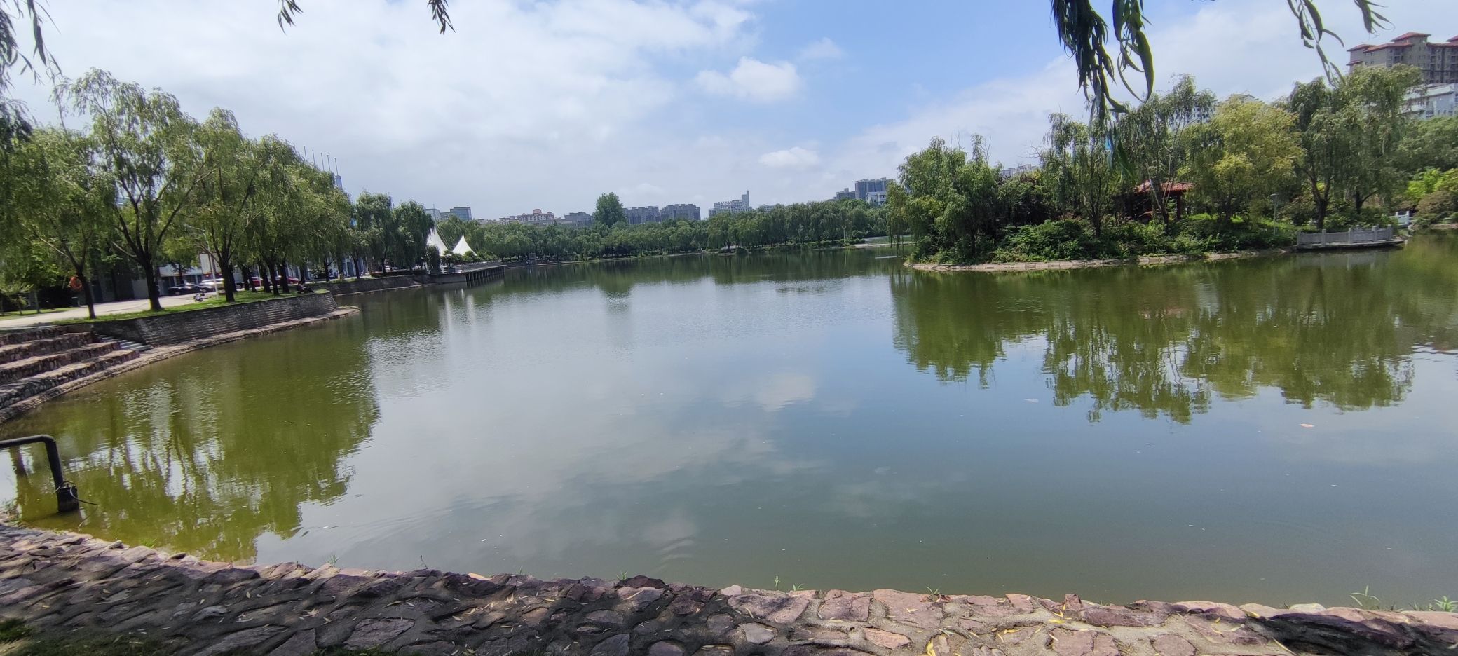 揽月湖
