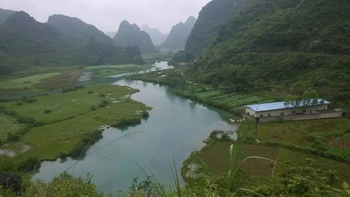 布镜湖·荷莲世界旅行图片 1