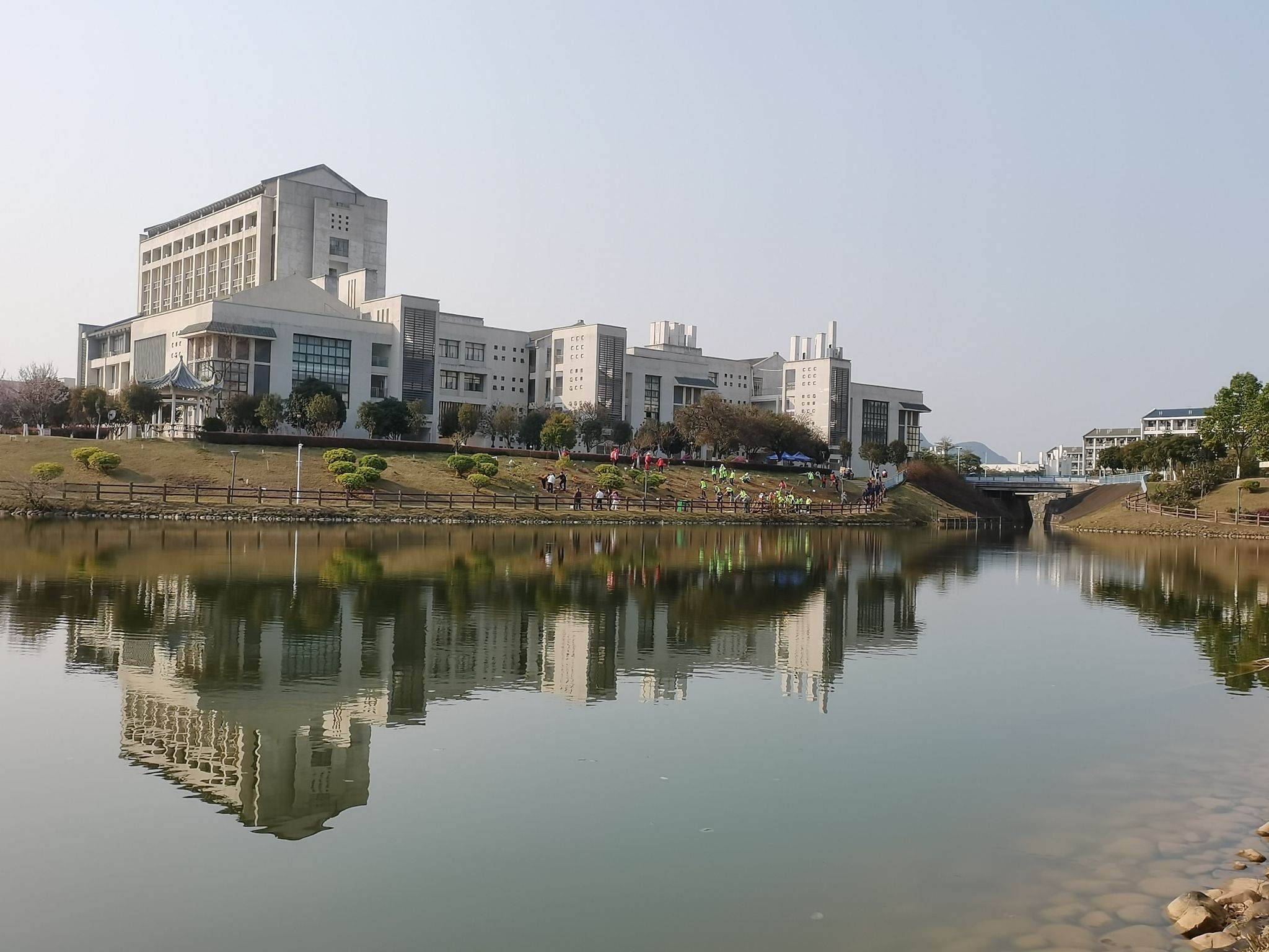 广西科技师范学院来宾校区