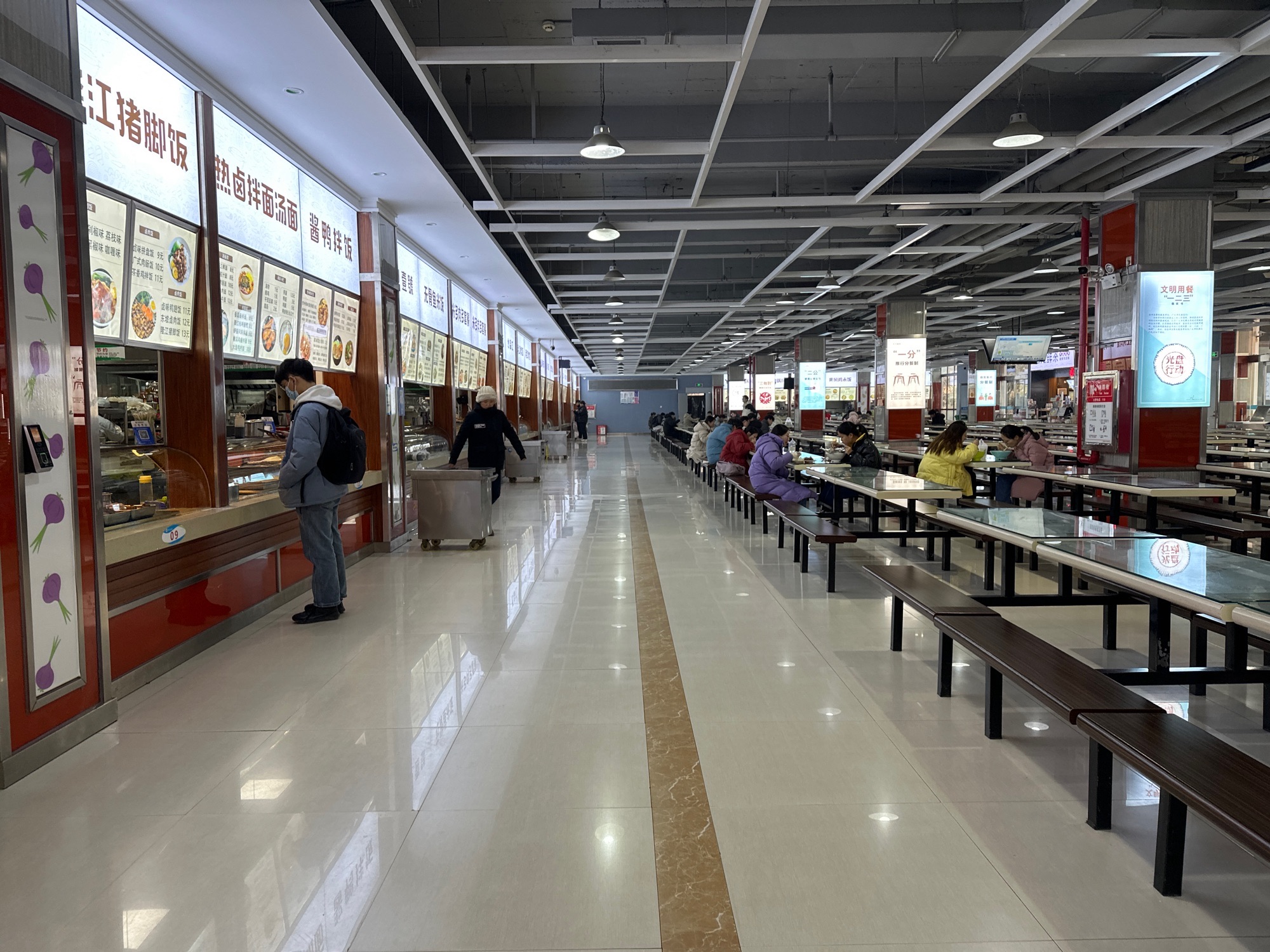 郑州大学荷园一餐厅