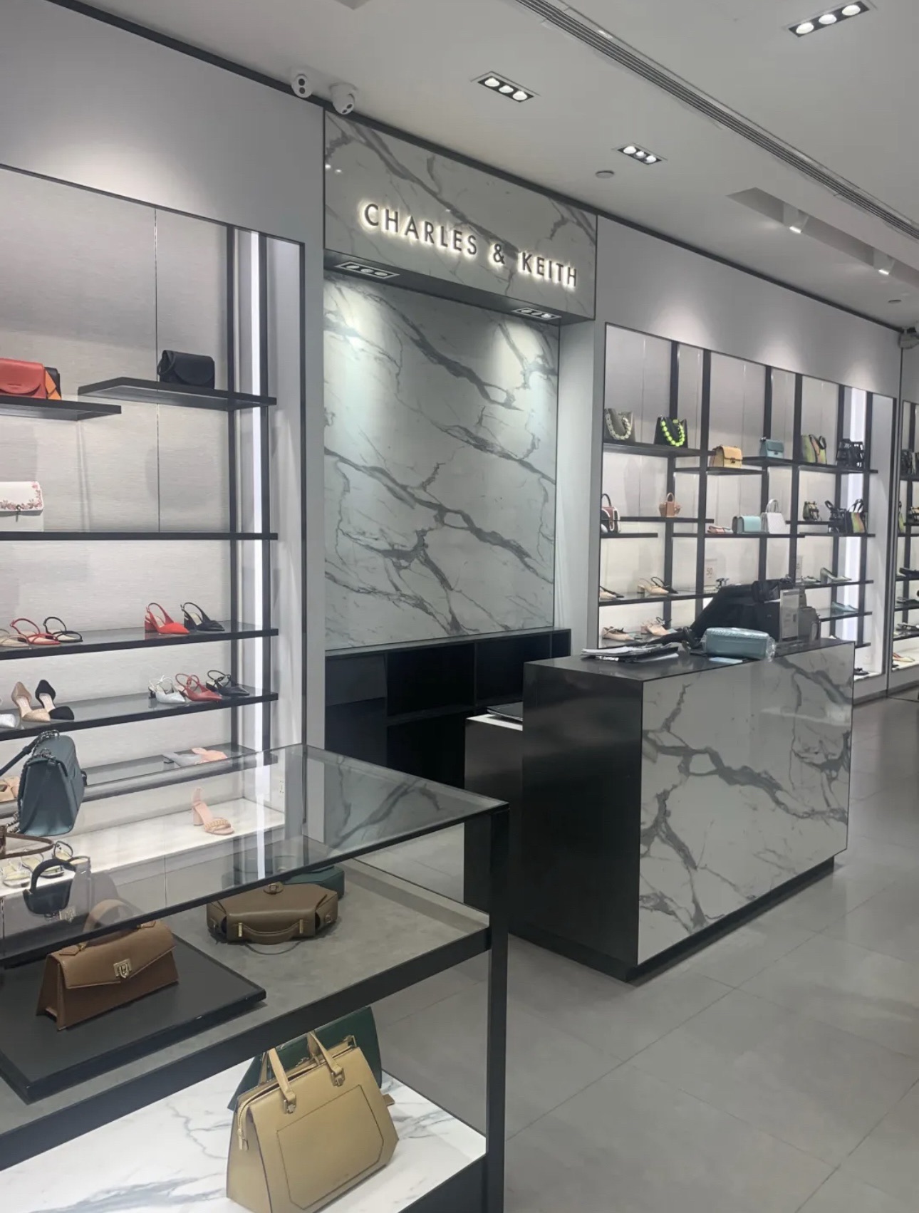 CHARLES & KEITH(世界城广场店)