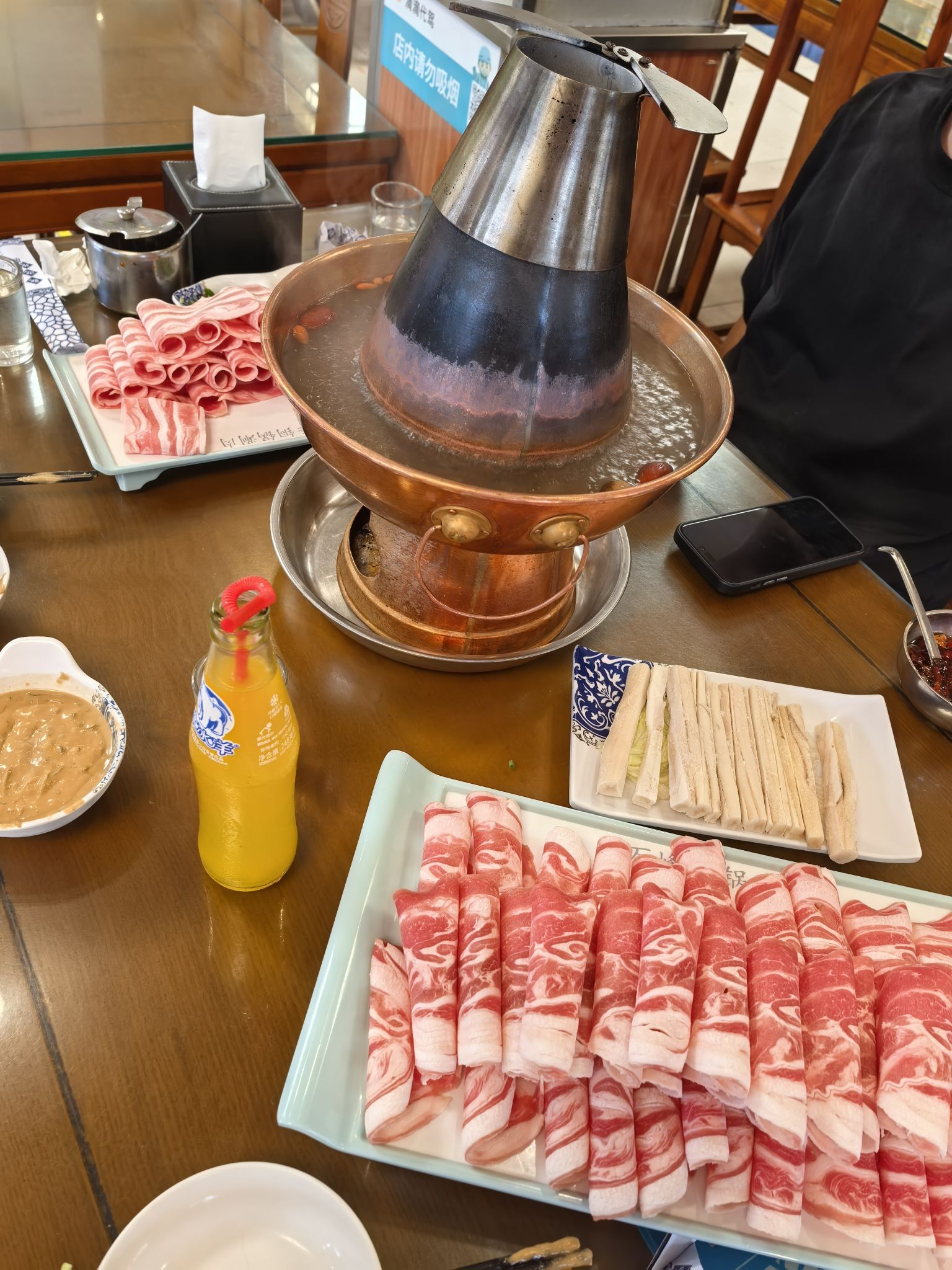 万峰菜馆铜锅涮肉传媒店(朝阳路辅路)