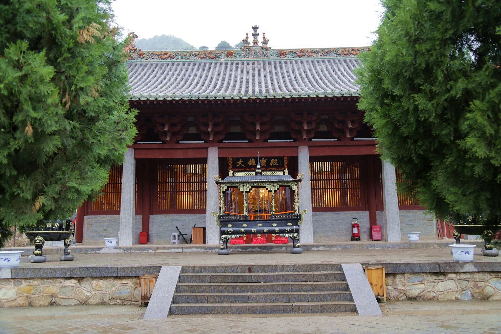 多宝灵岩禅寺实景照片