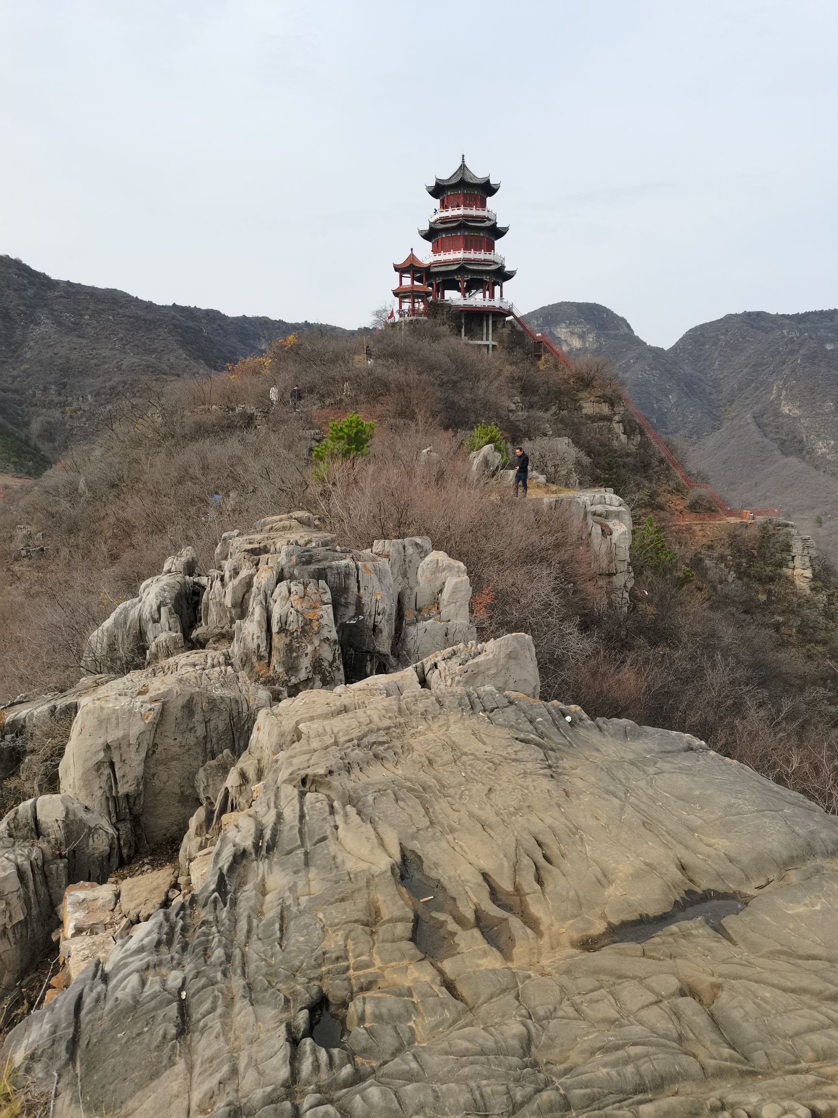 龙卧岩景区旅行图片 1