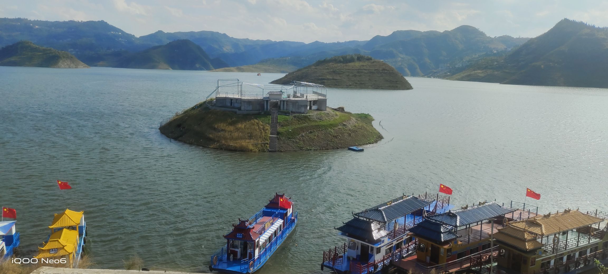 支嘎阿鲁湖景点图片