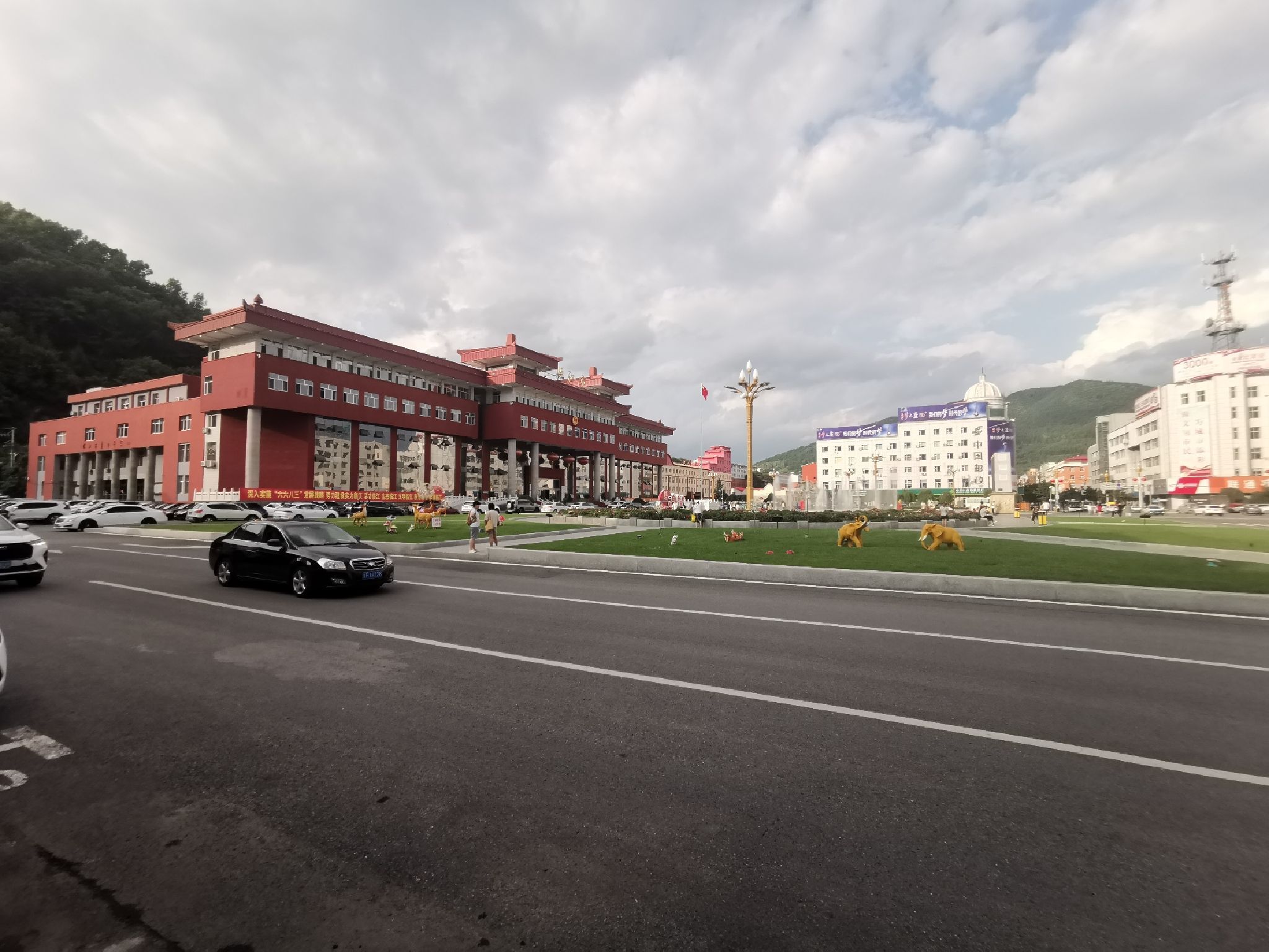临江市喷泉广场旅行图片 1