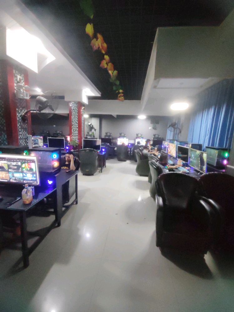 奇缘网吧(禀君路店)