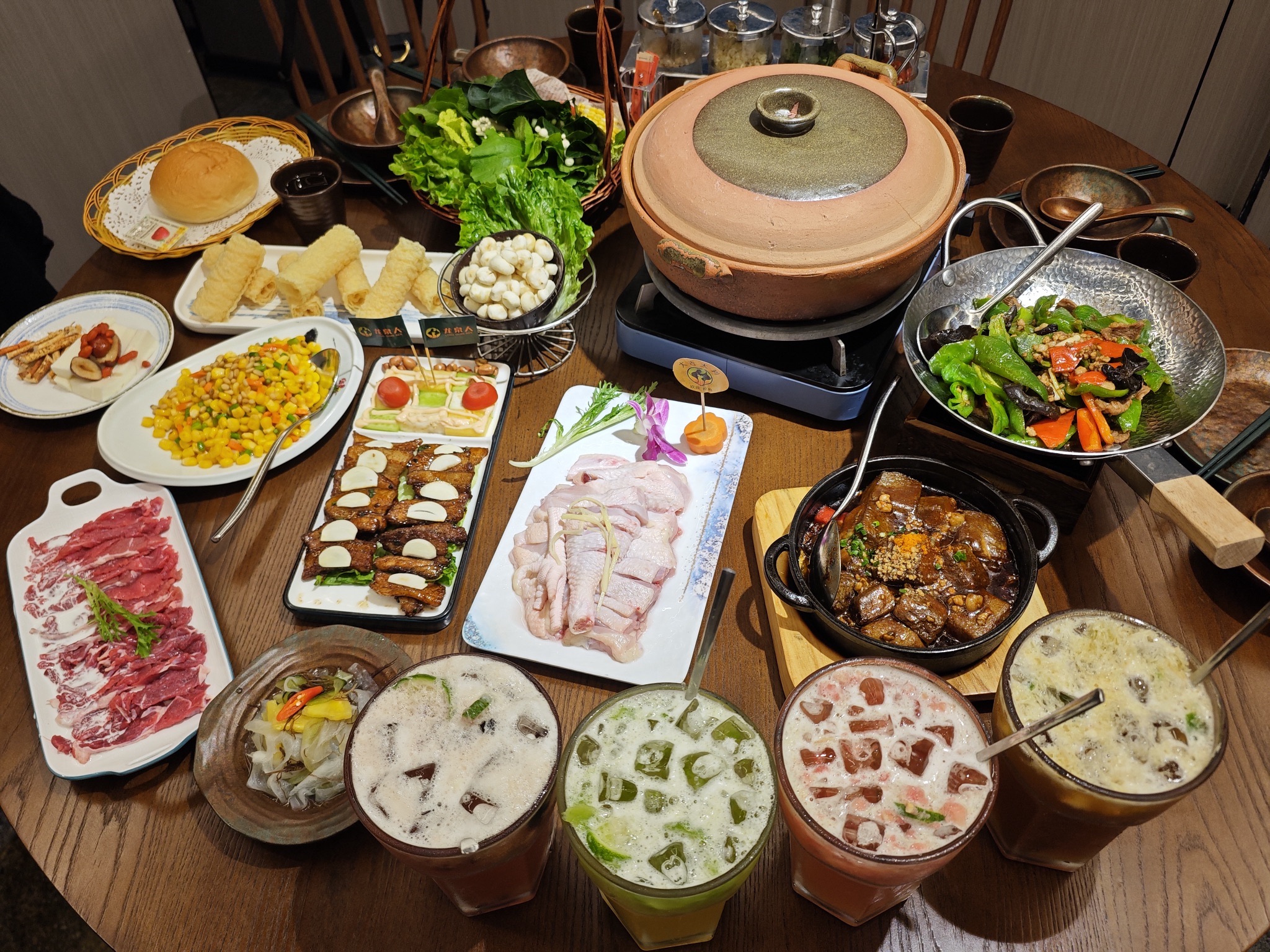龙泉鸡·白切文昌鸡·椰子鸡·海南菜(龙泉家园店)