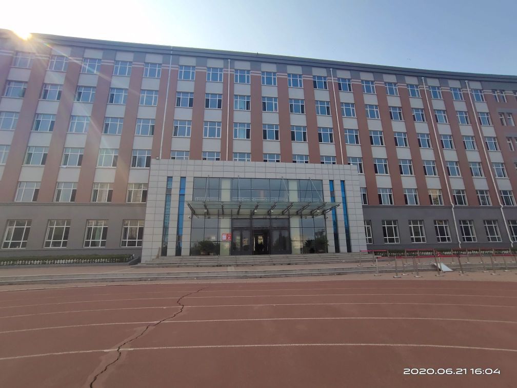 辽宁省葫芦岛市第六高级中学