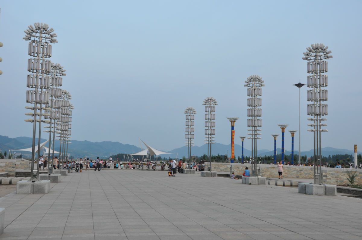 凌源万人广场旅行图片 3