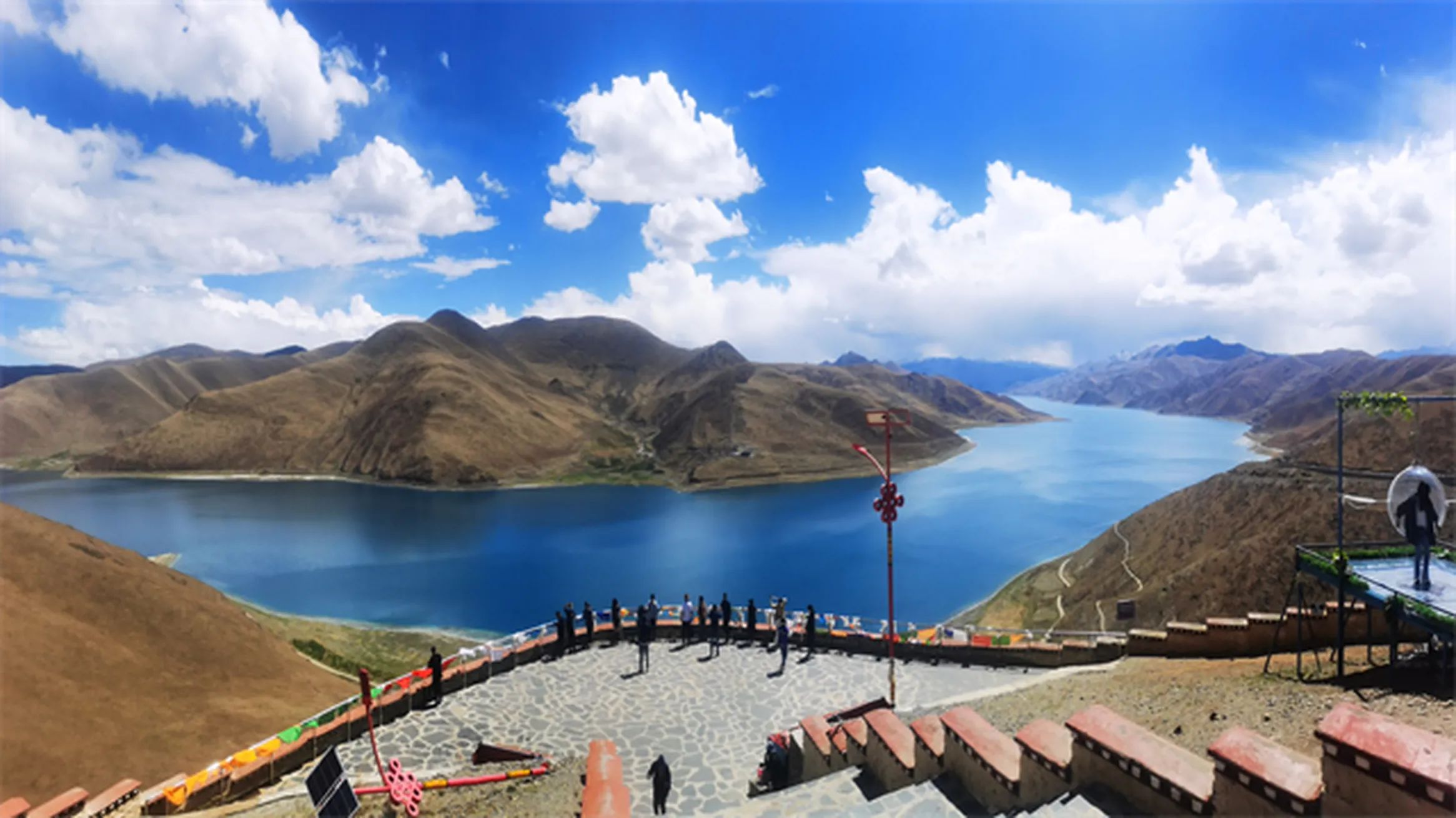 羊湖观景台