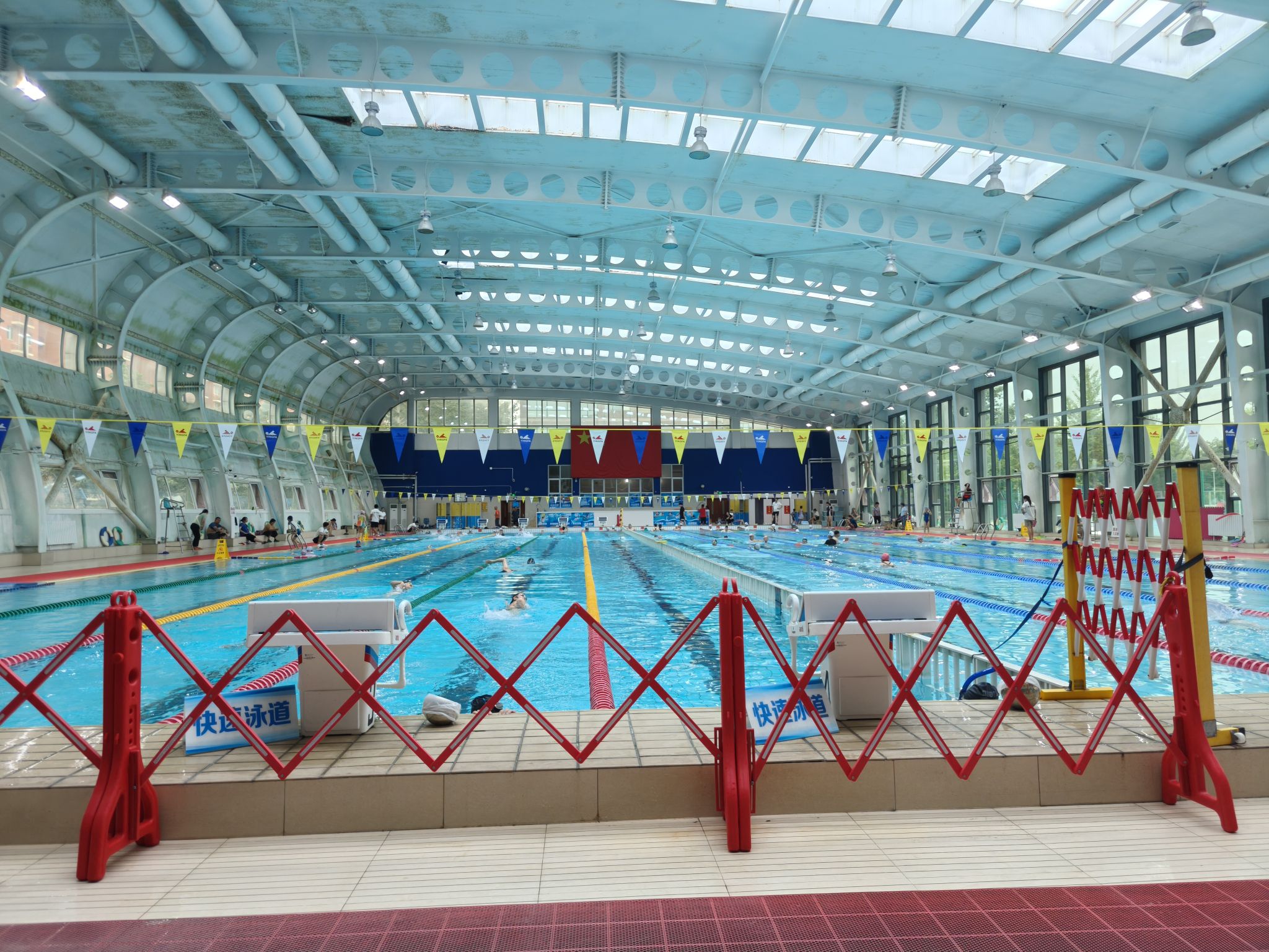 场地封面-北京工商大学游泳健身馆