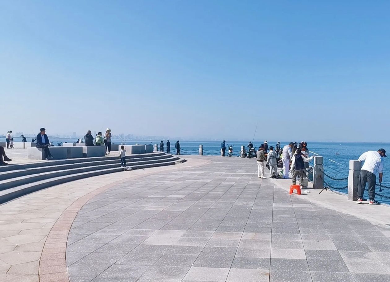 芝罘岛滨海广场旅行图片 1