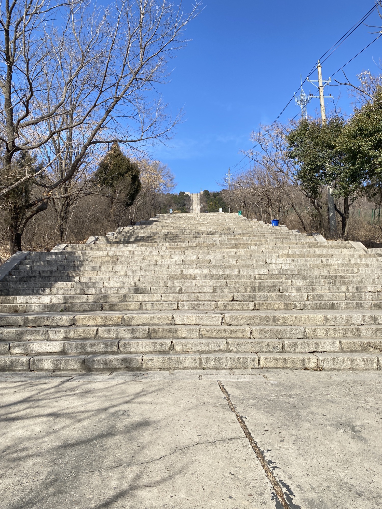 平顶山山顶公园停车点