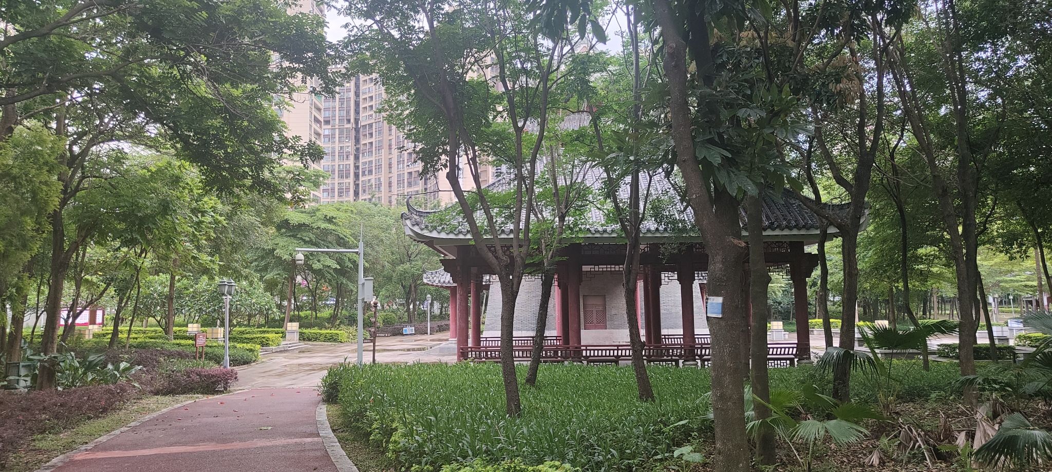 月亮湾广场旅行图片 1