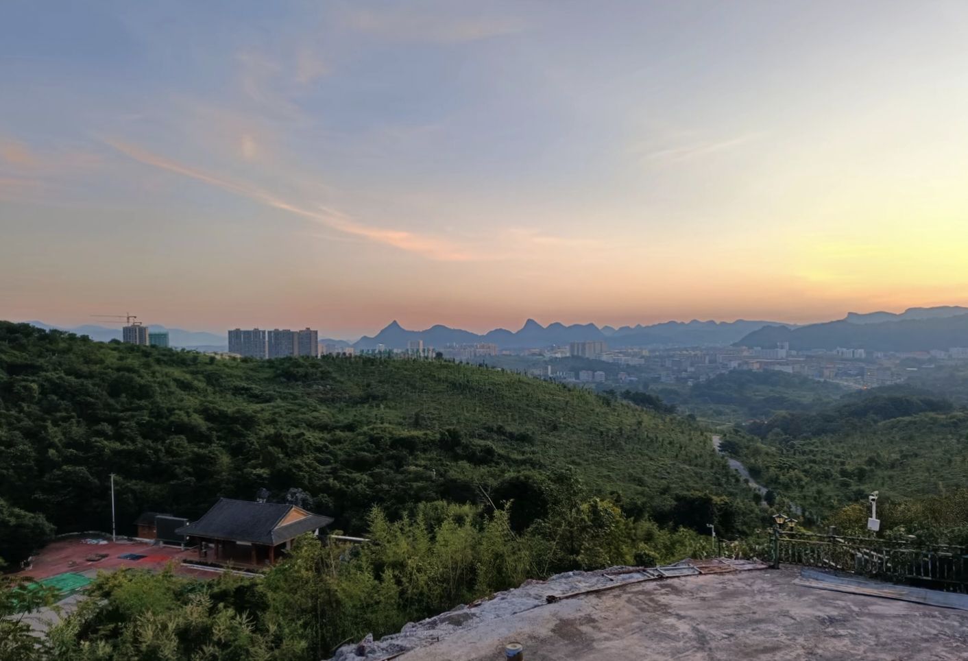 莲花山公园