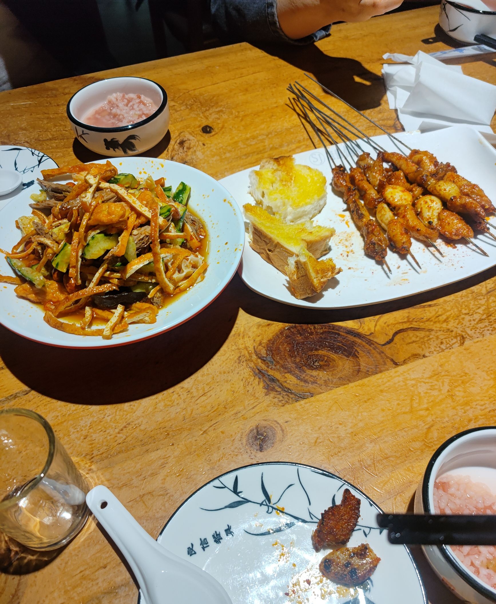 喜羊羊烧烤(华兴路店)内部环境